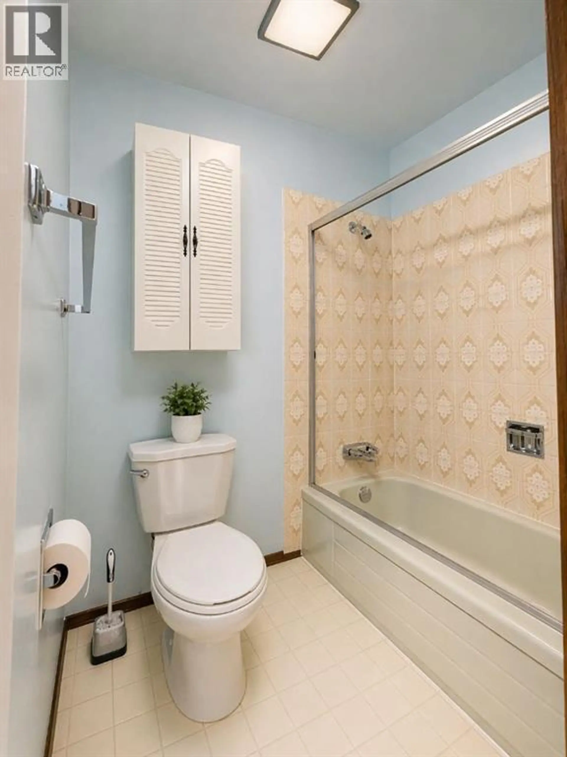 10702 104 Avenue - Image 7
