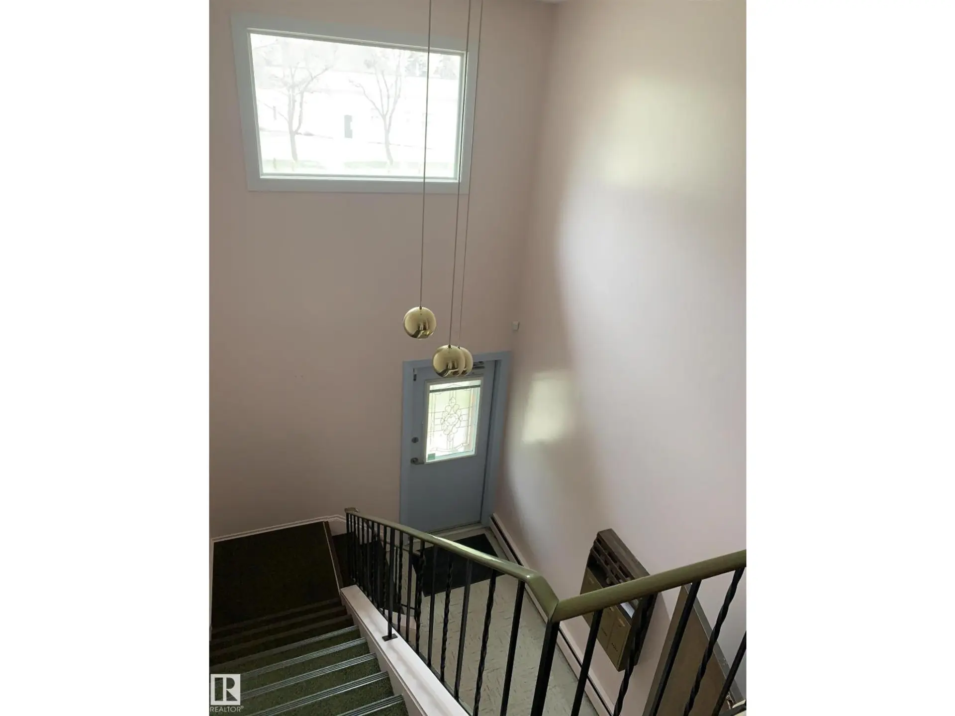 8924 85 AV NW - Image 2