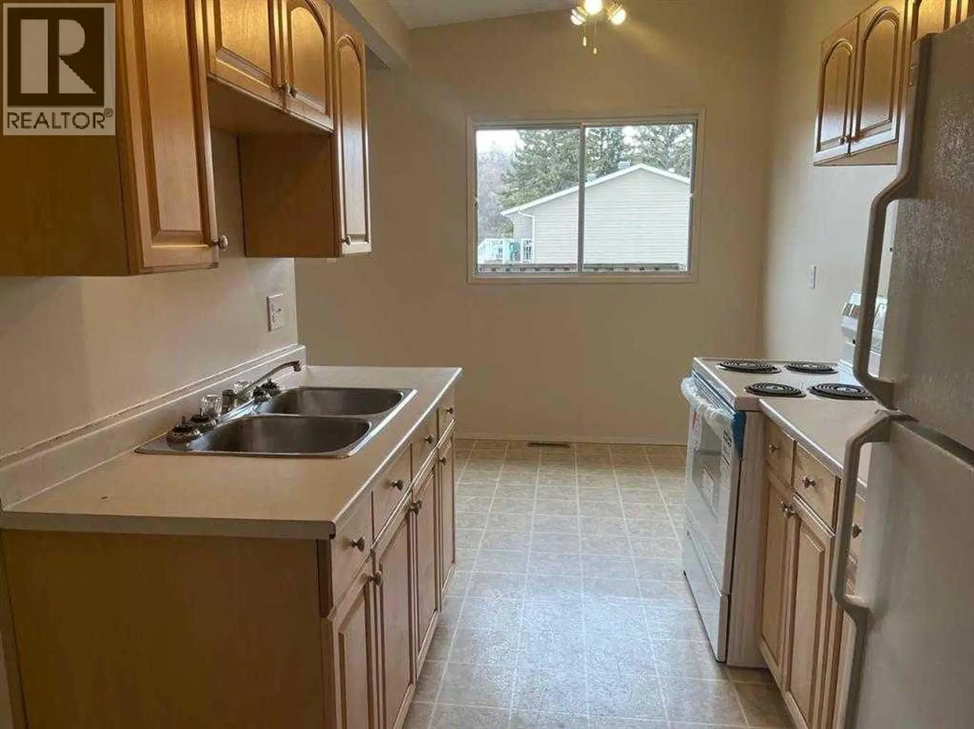 5906 60 Street - Image 6