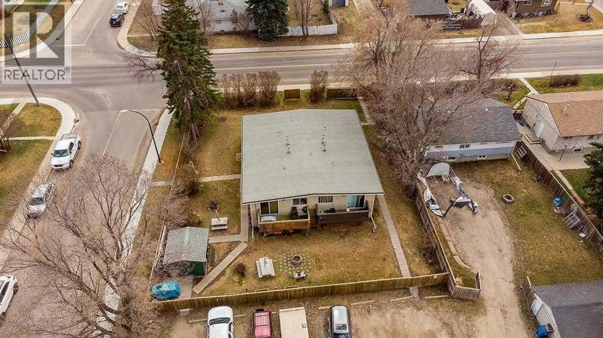 5906 60 Street - Image 1