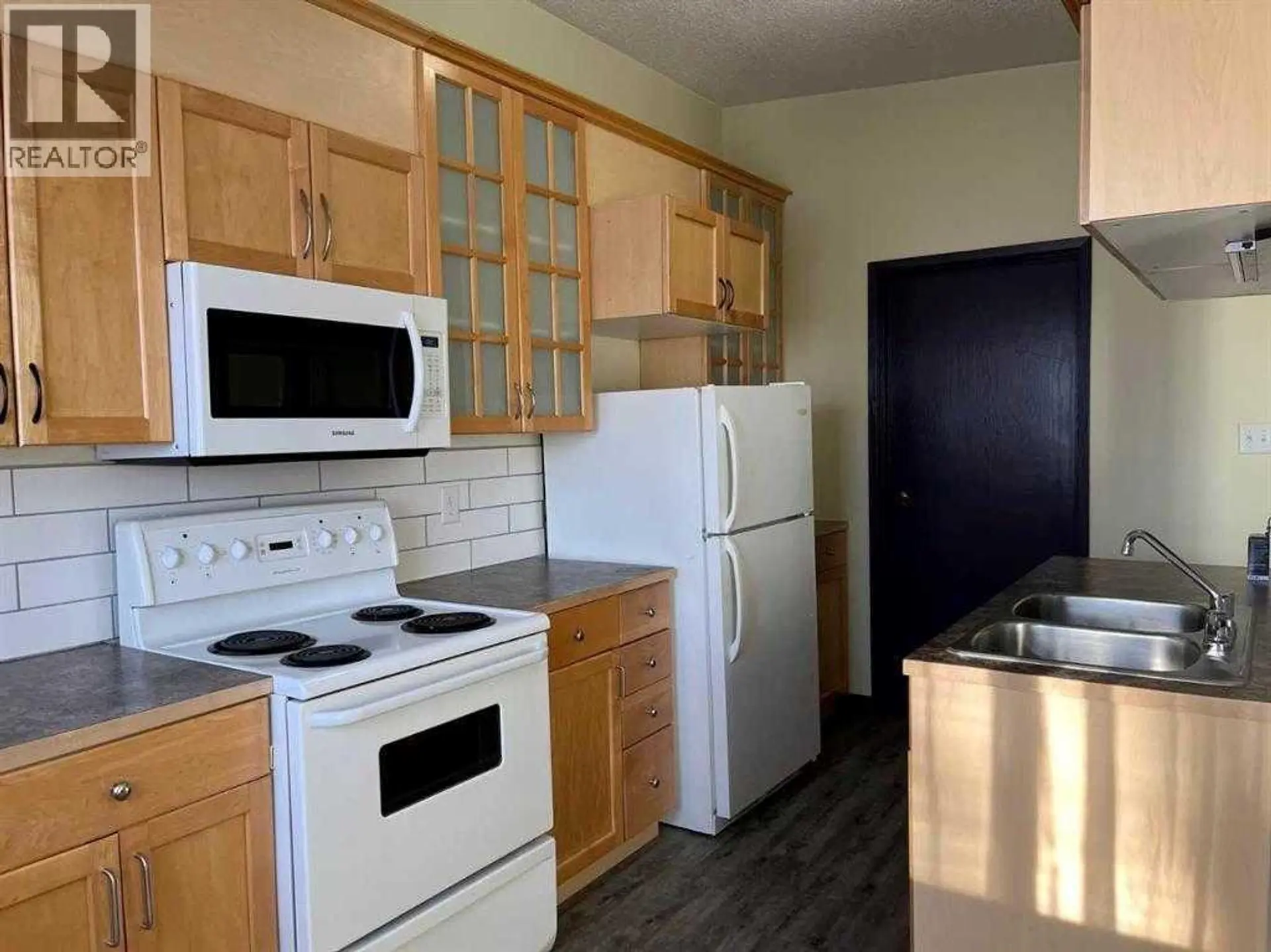 5906 60 Street - Image 7