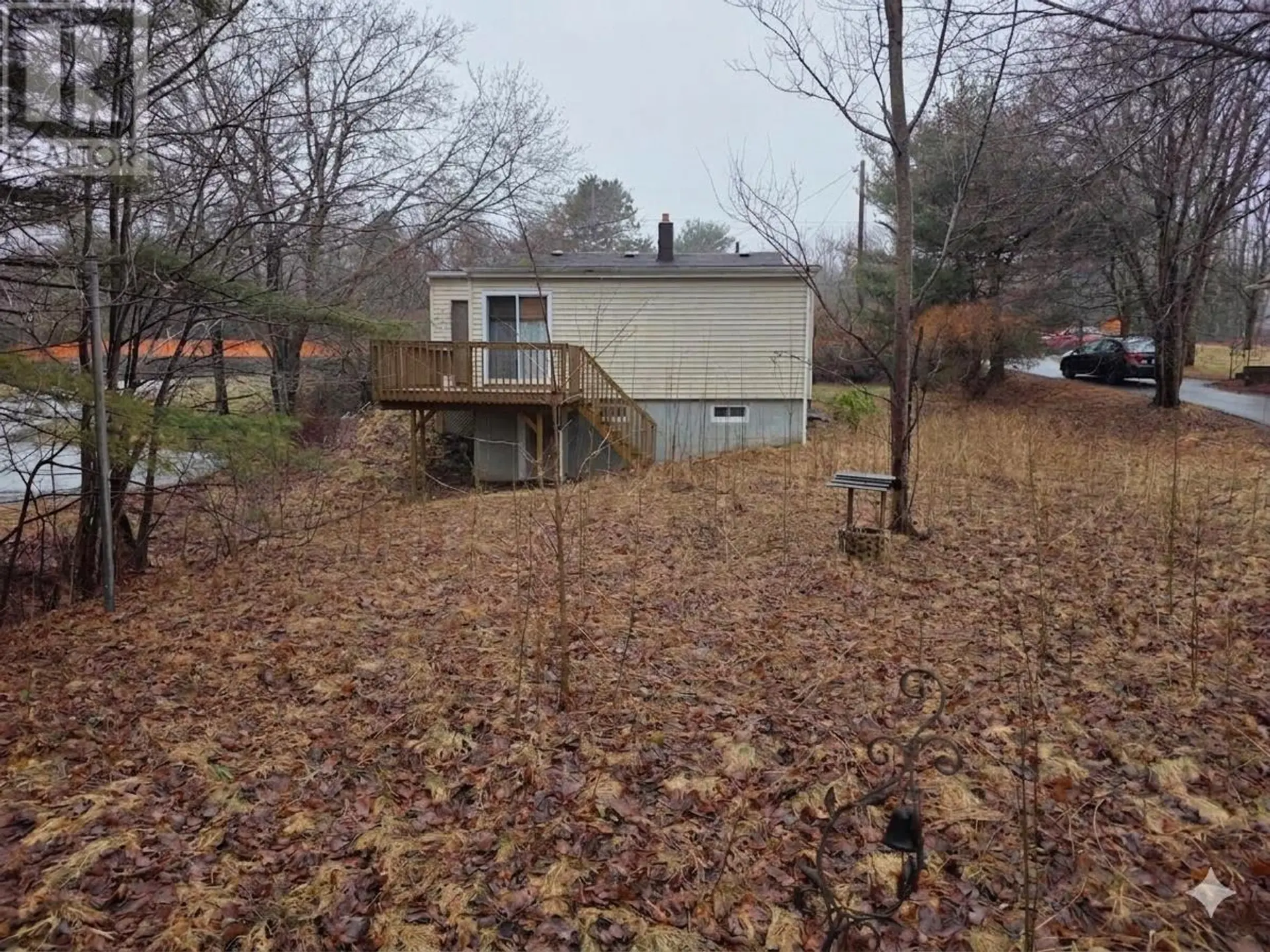 365 HAMMONDS PLAINS Road - Image 10