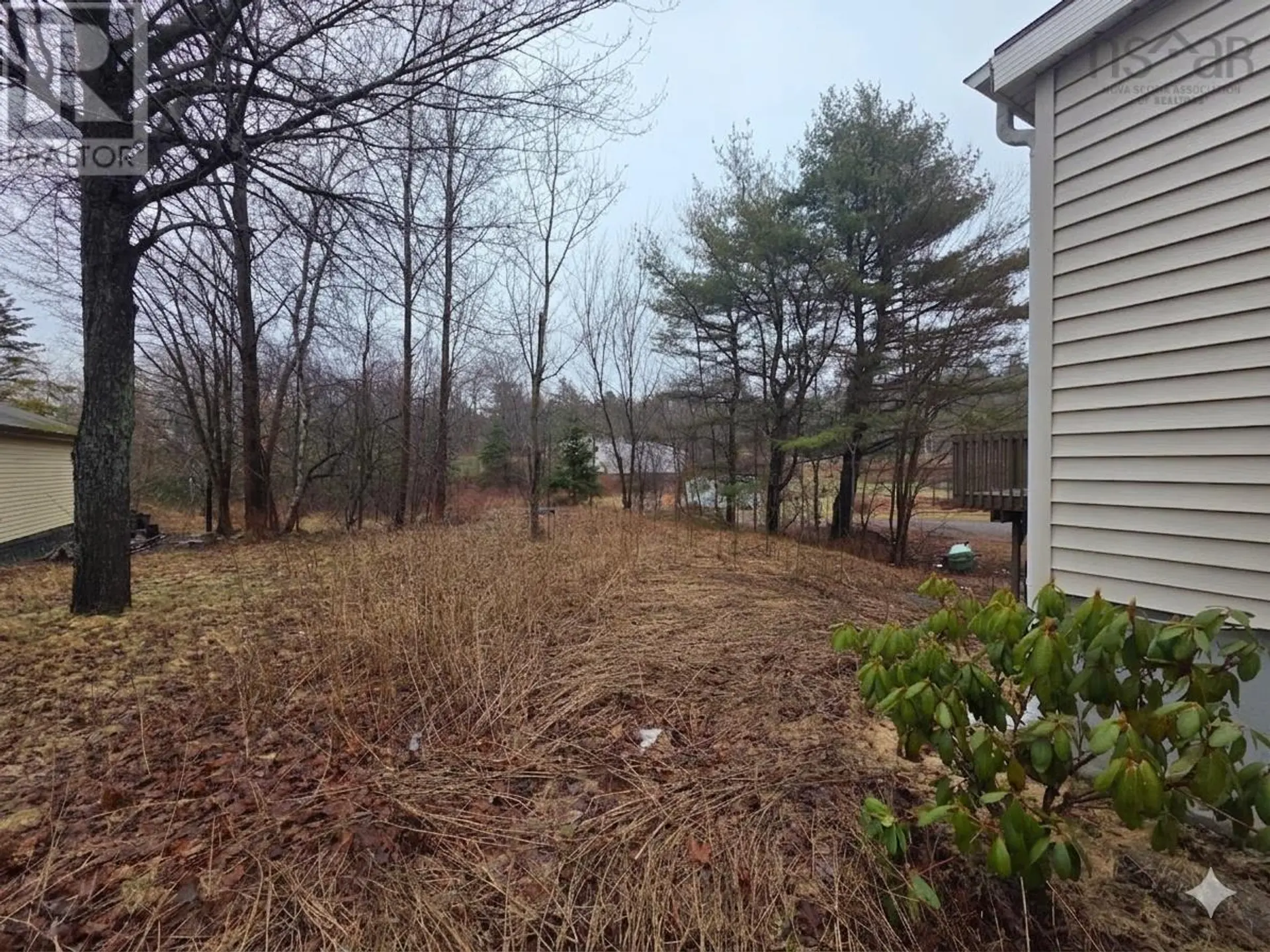 365 HAMMONDS PLAINS Road - Image 9