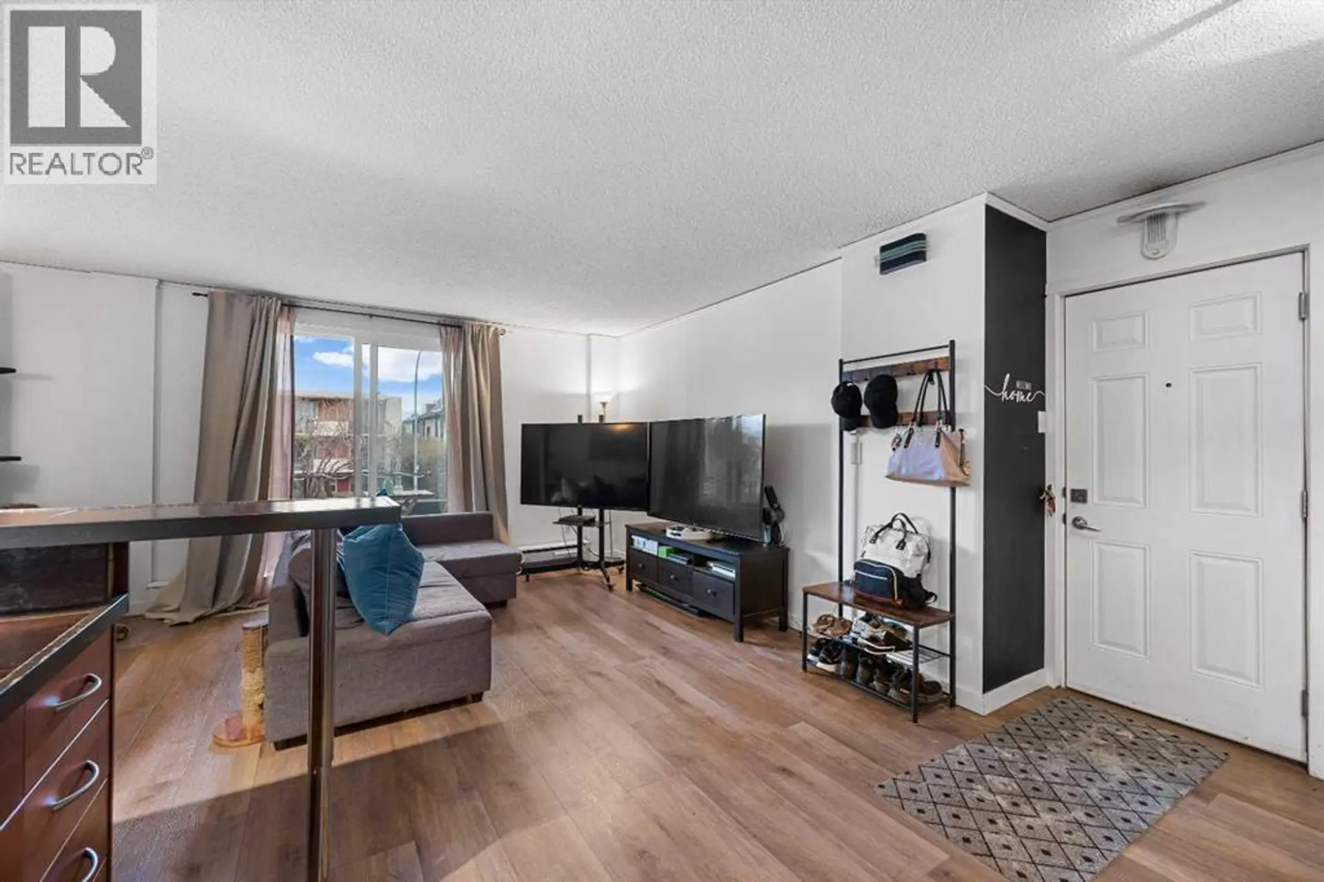 #202 2111 14 Street SW - Image 11
