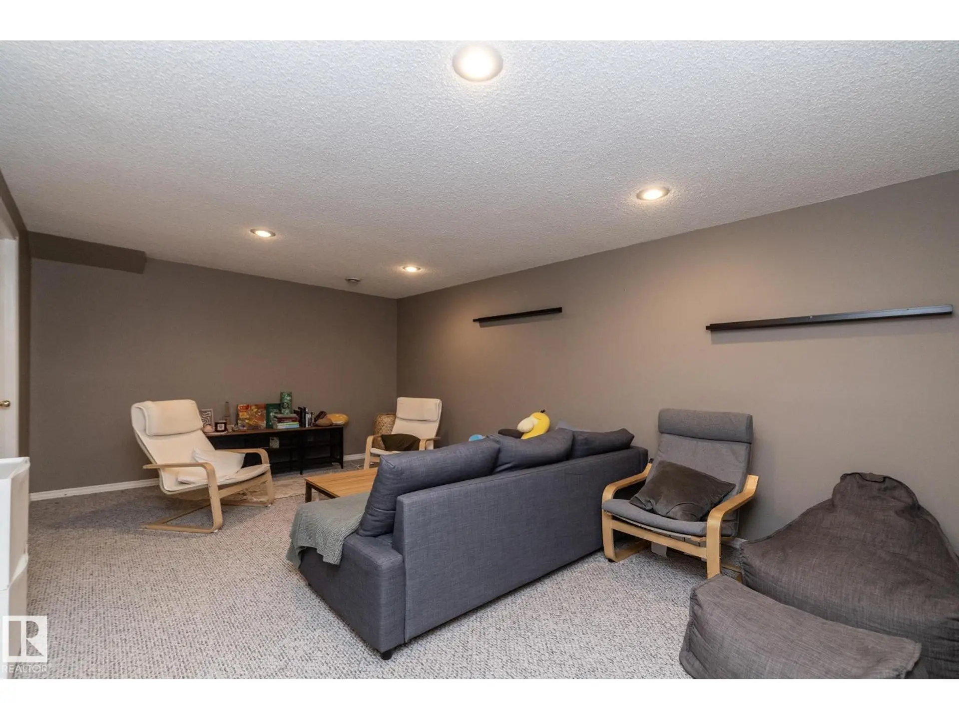 9112 166 AV NW - Image 15