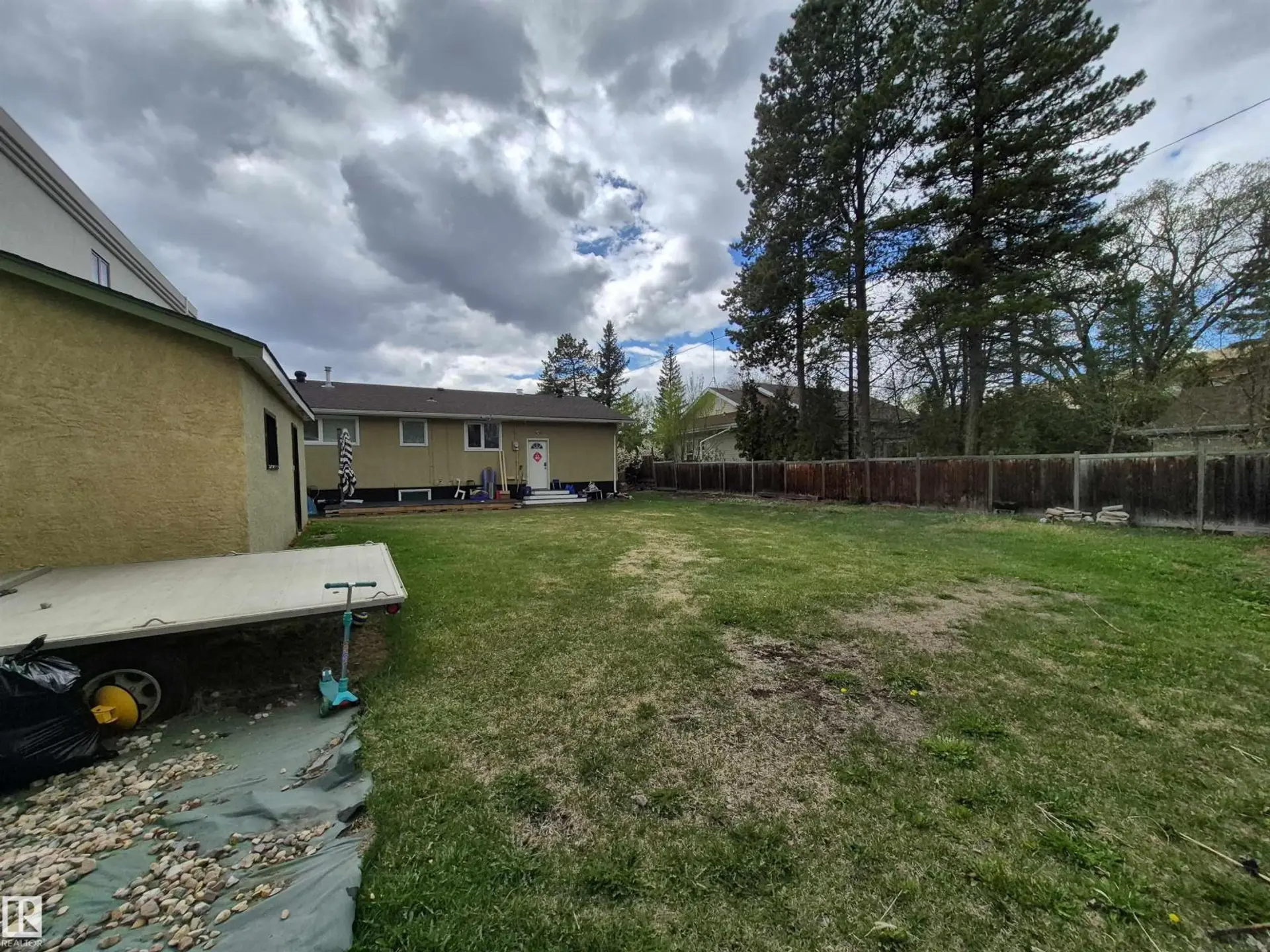 11740/11742 UNIVERSITY AV NW - Image 5