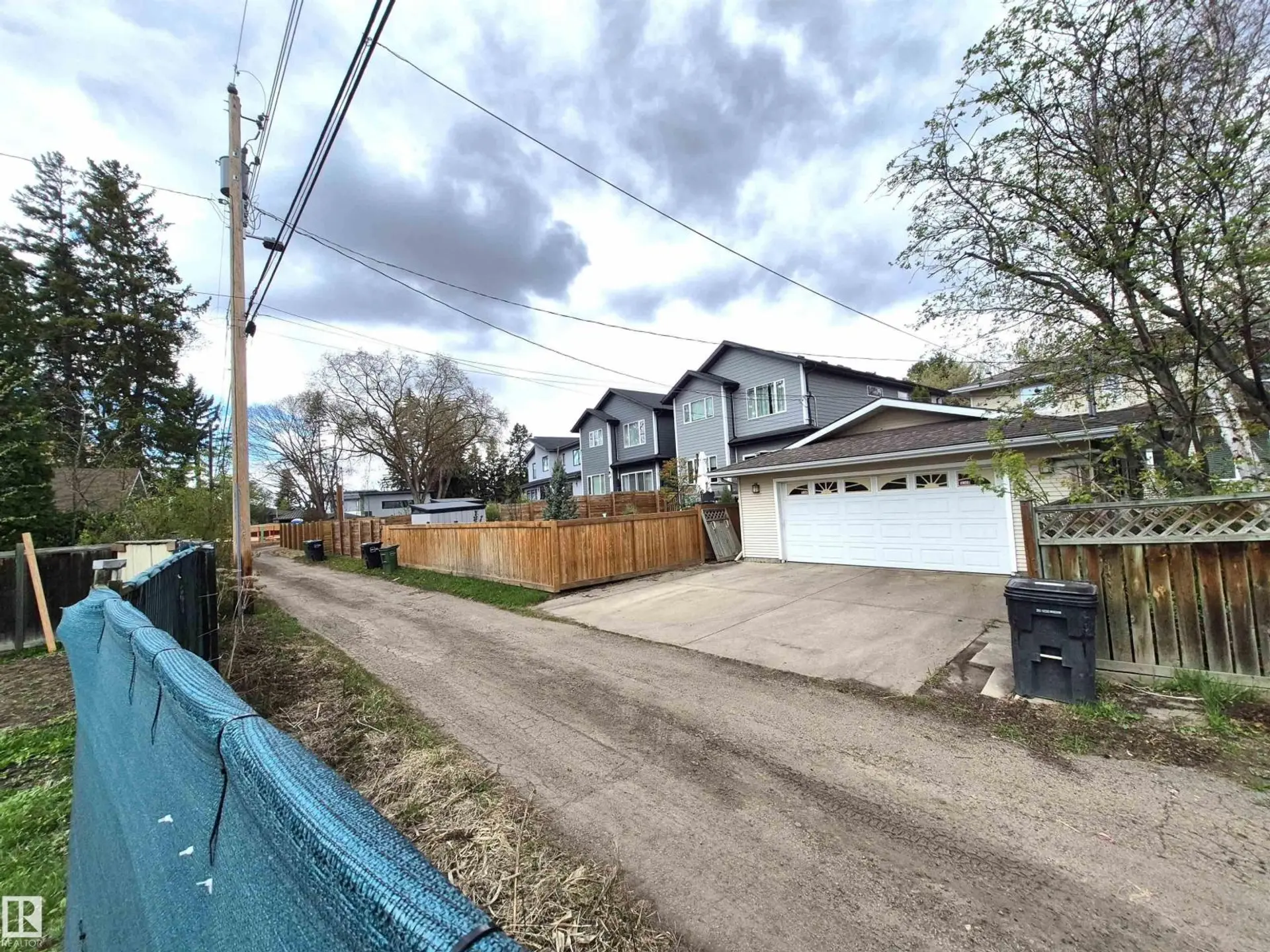 11740/11742 UNIVERSITY AV NW - Image 7