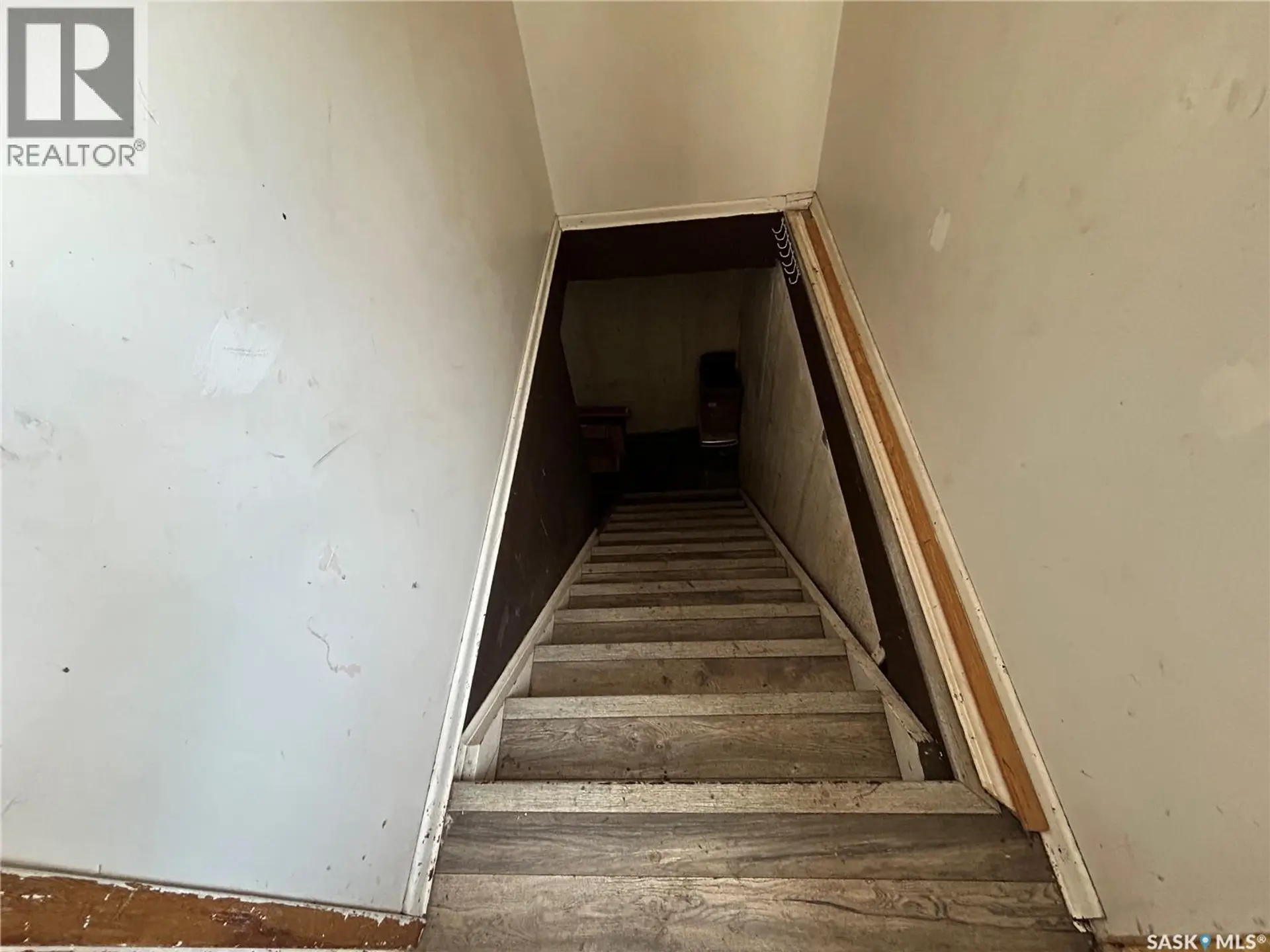 825 Valley STREET - Image 10