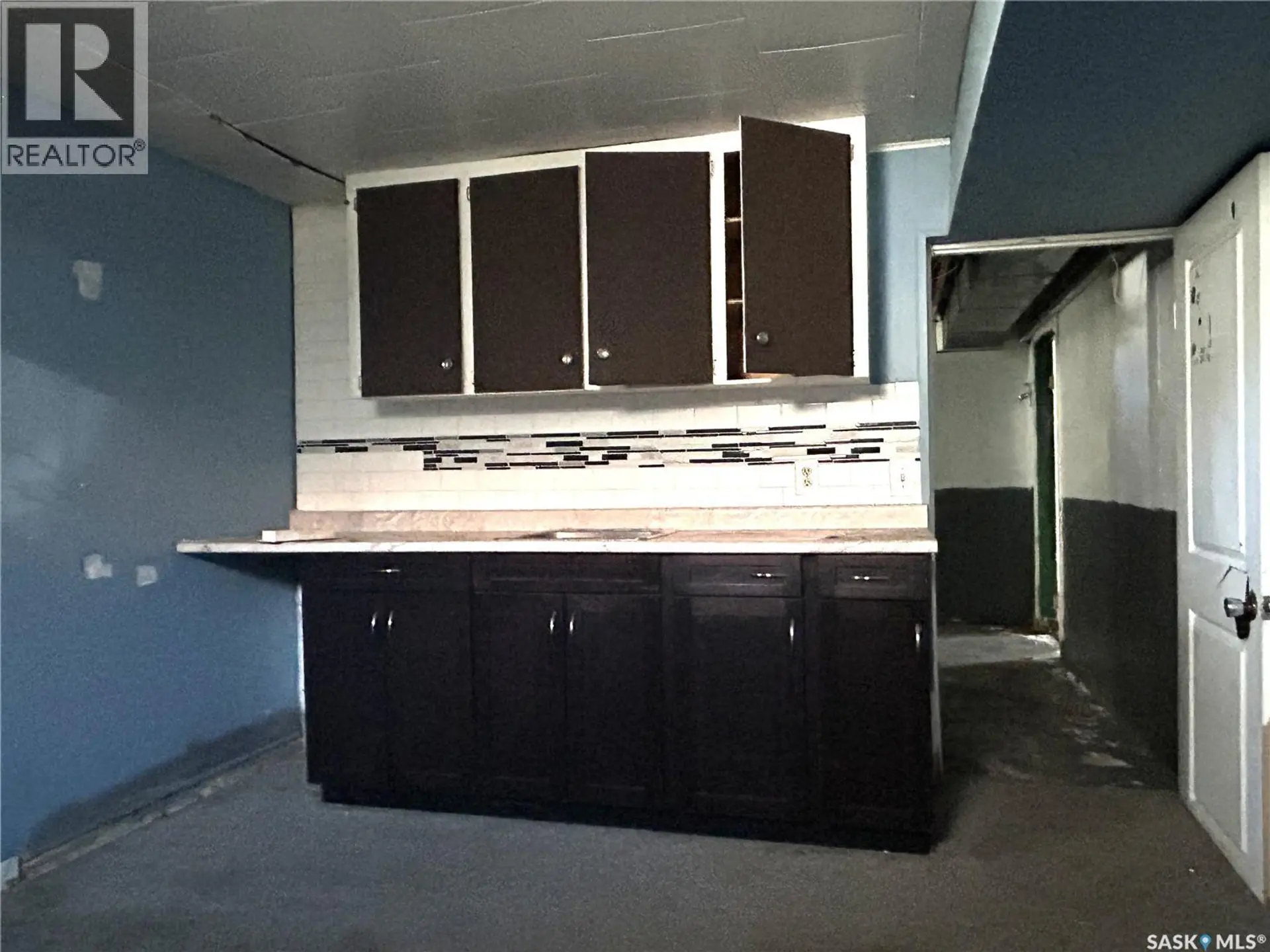 825 Valley STREET - Image 13