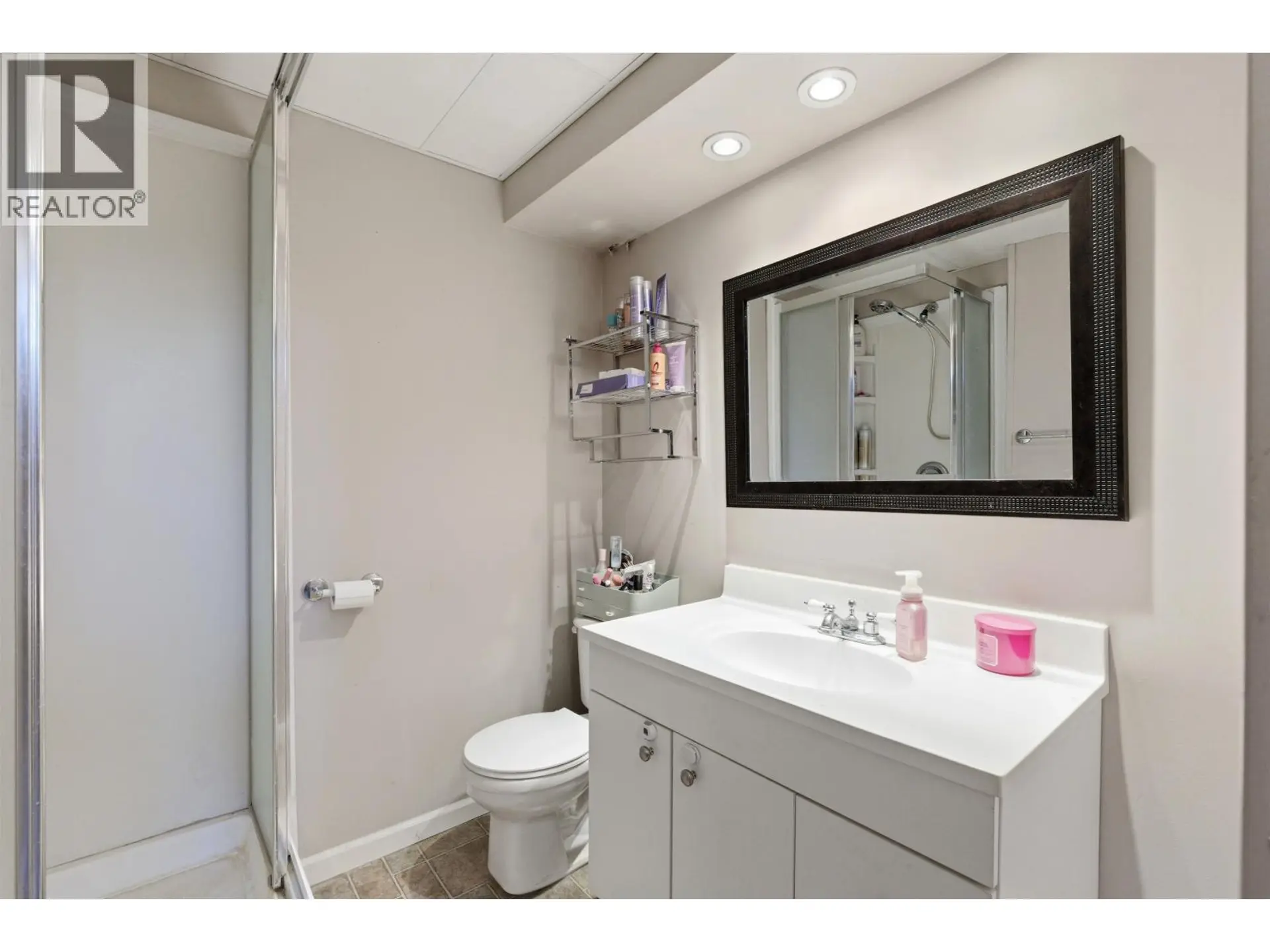 1460 N TWELFTH AVENUE - Image 14