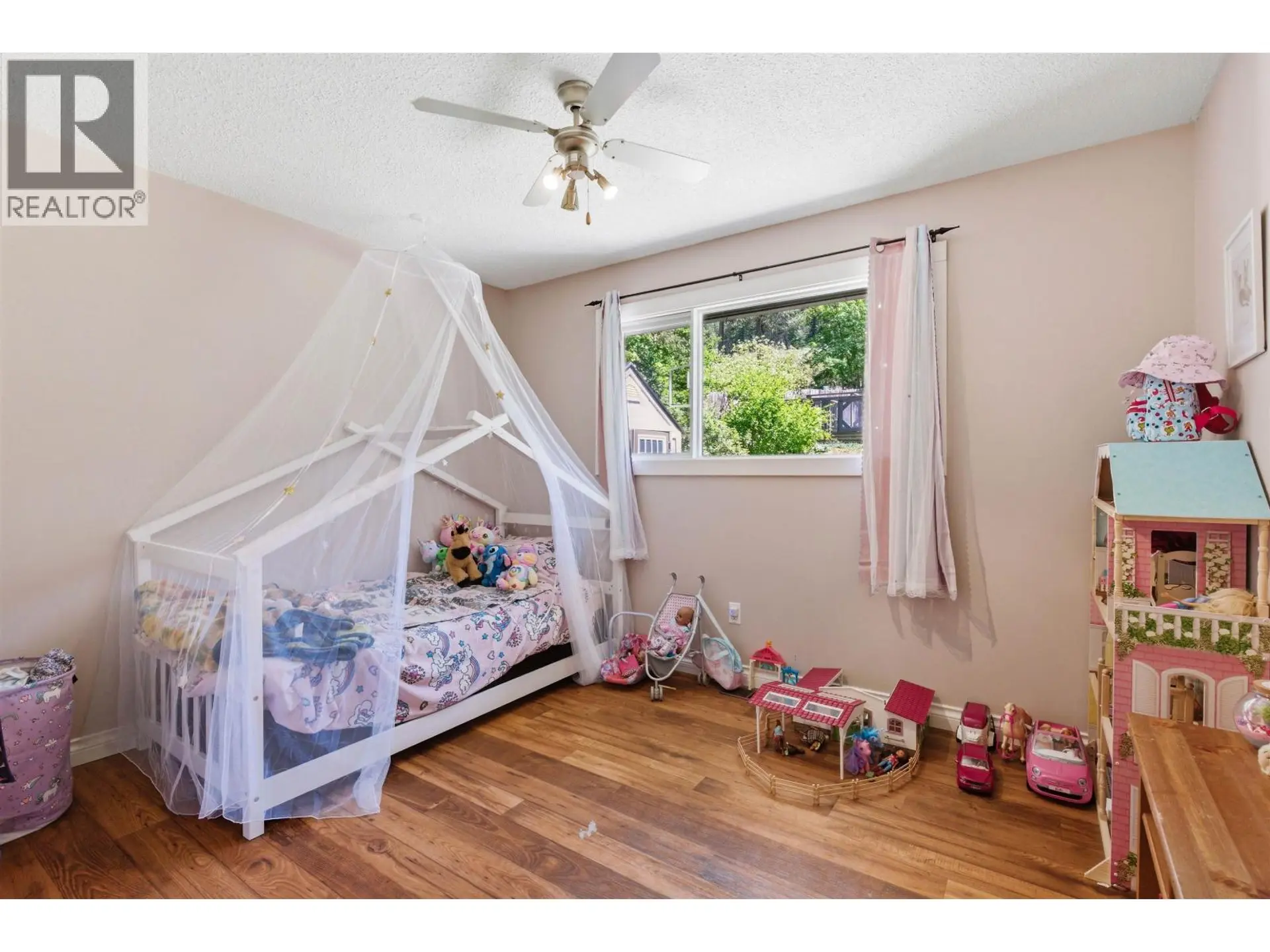 1460 N TWELFTH AVENUE - Image 11