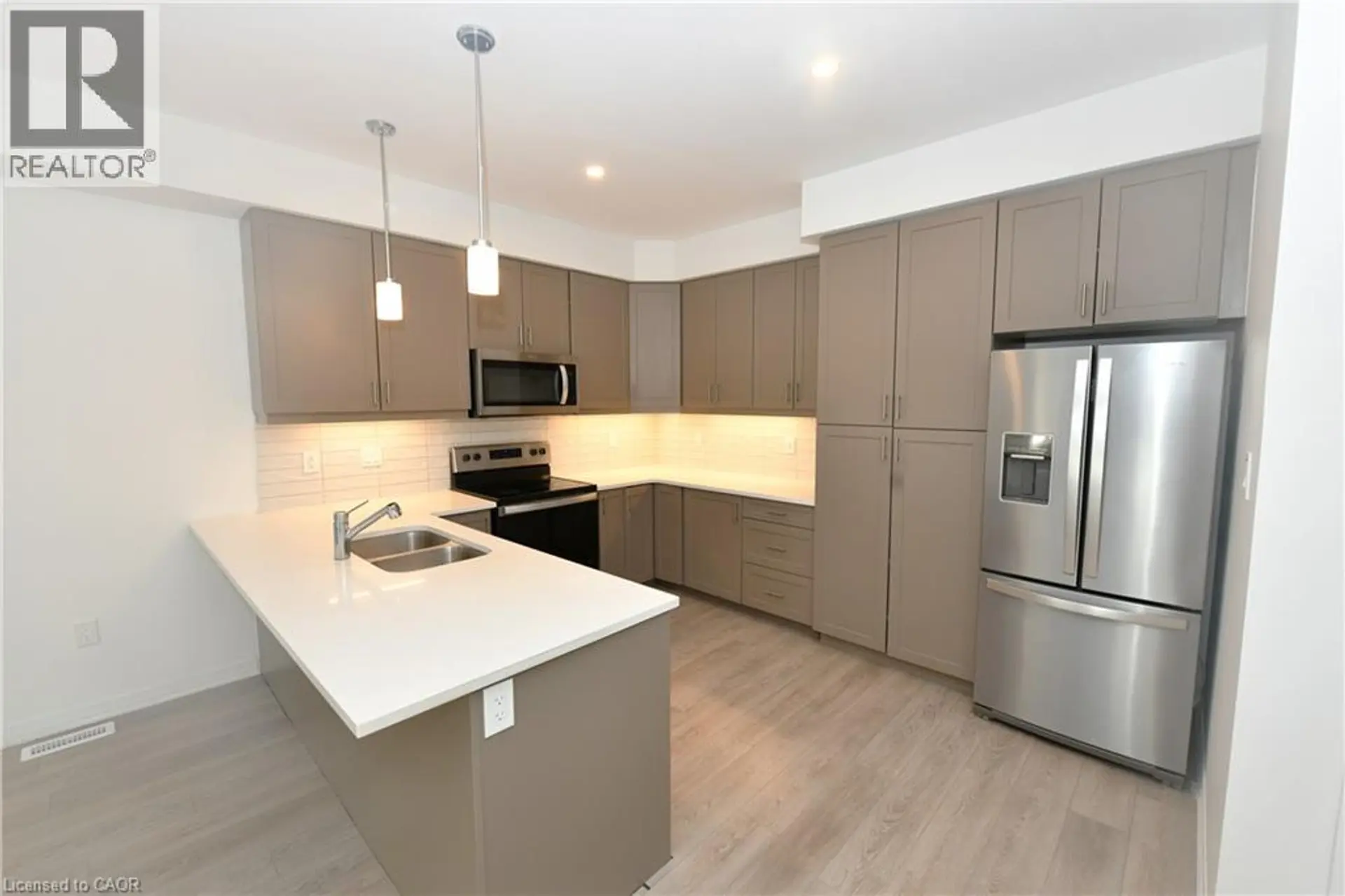 #70 51 SPARROW Avenue - Image 5
