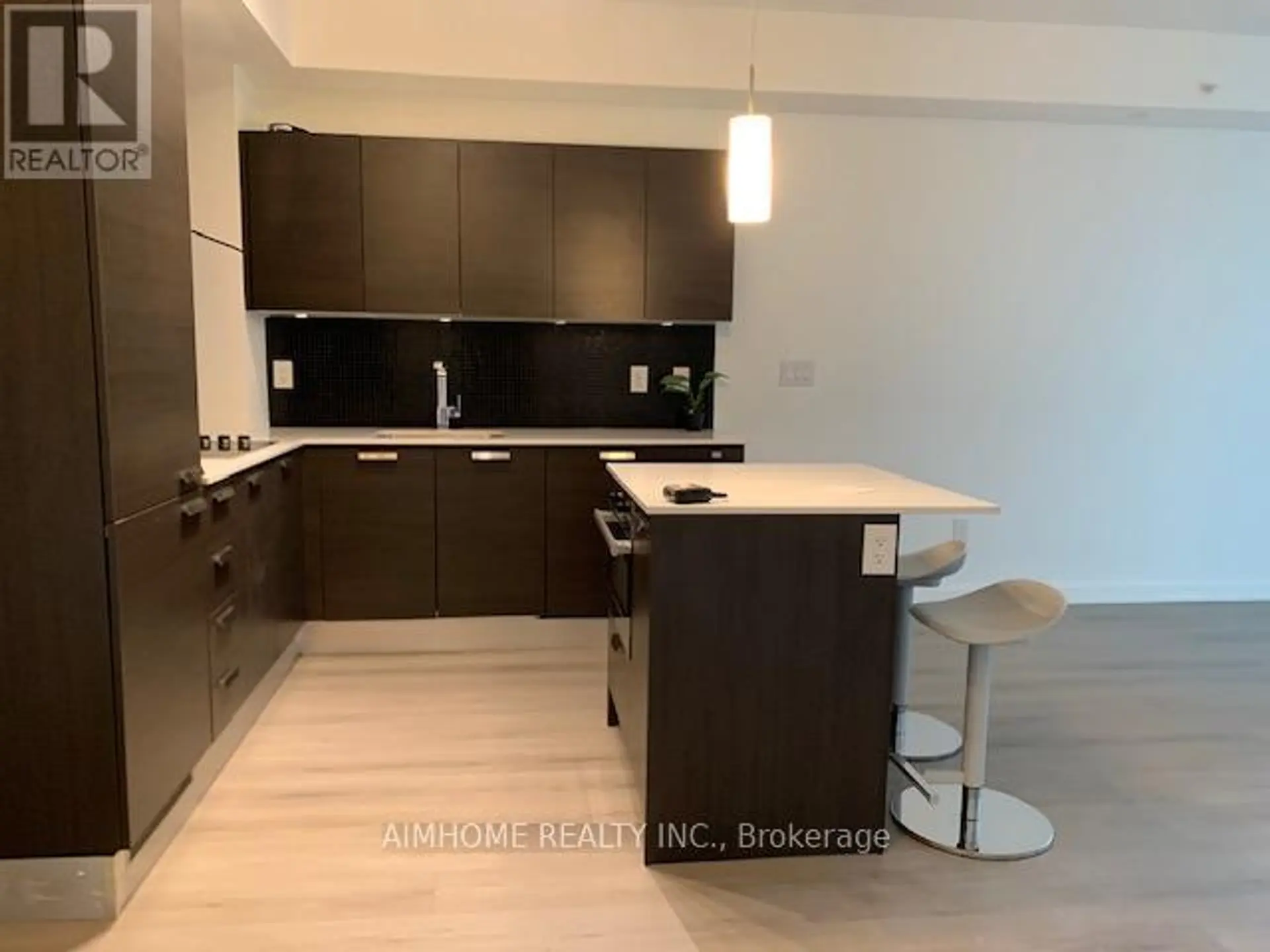 #804 9 BOGERT AVENUE - Image 4