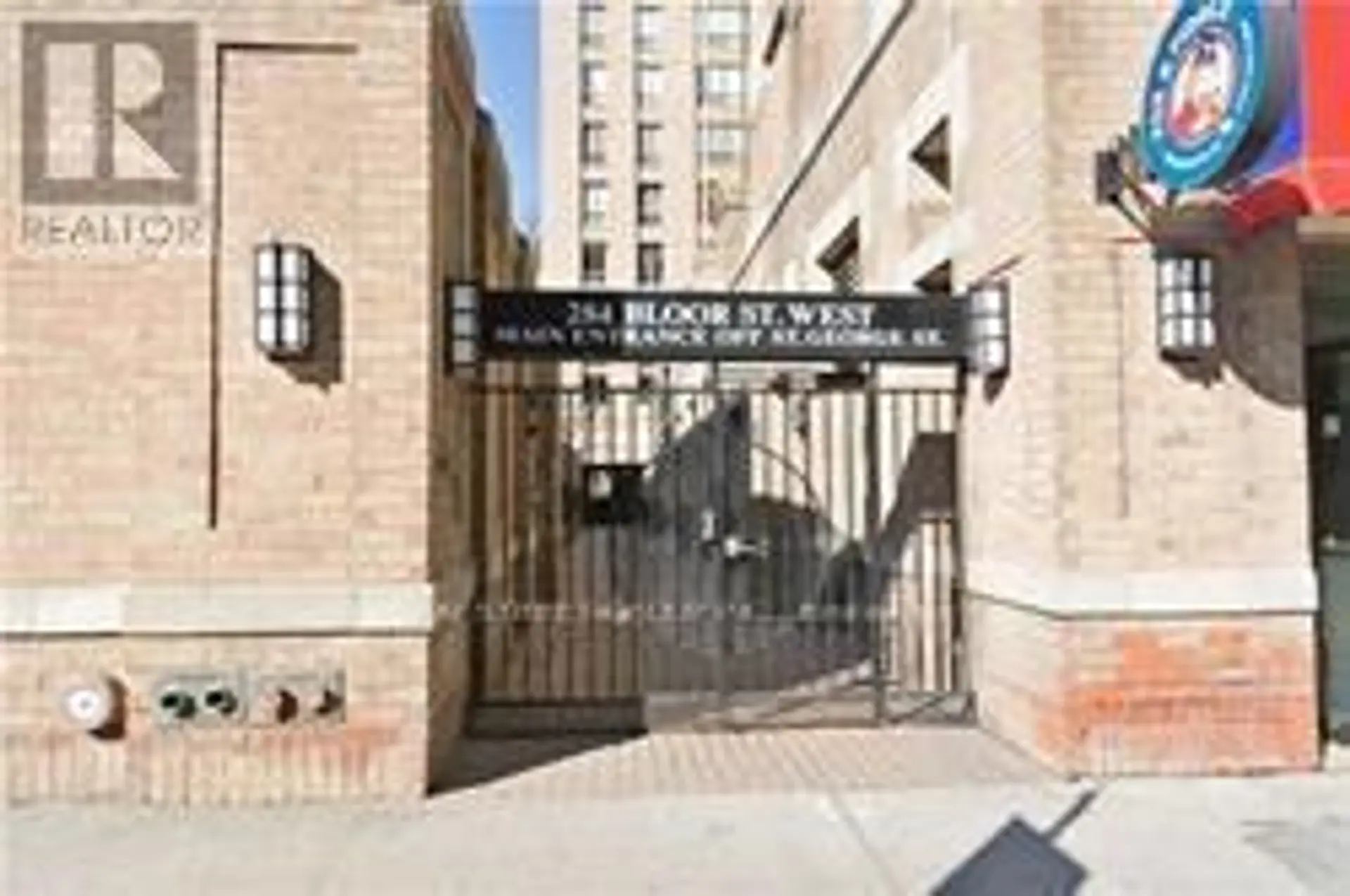 #308 284 BLOOR STREET W - Image 12