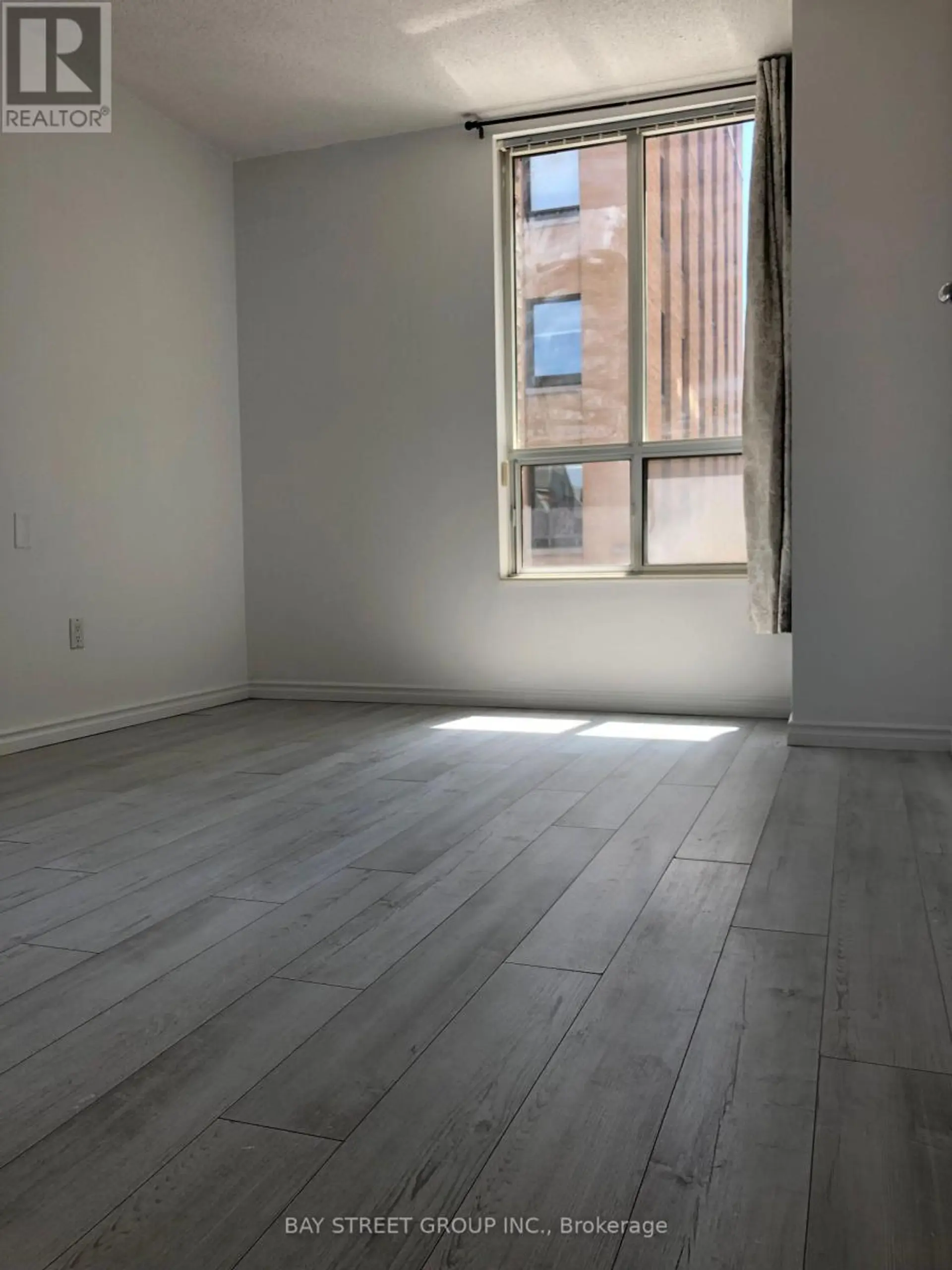 #308 284 BLOOR STREET W - Image 3