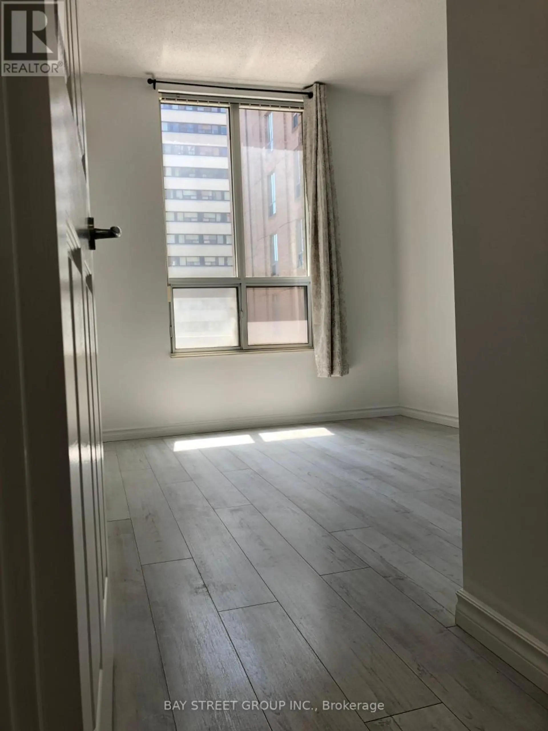 #308 284 BLOOR STREET W - Image 5