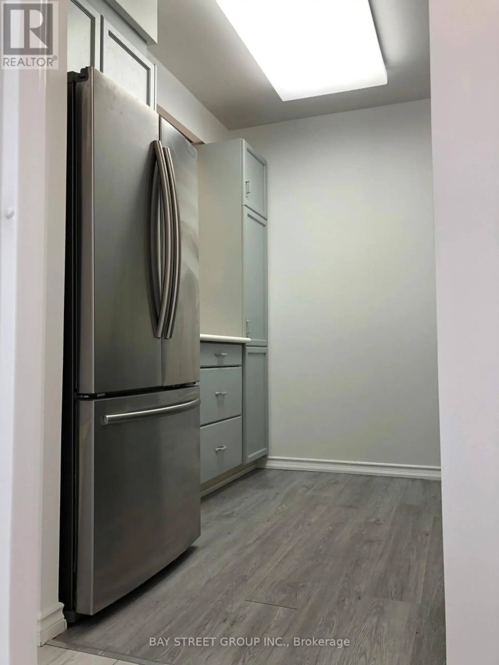 #308 284 BLOOR STREET W - Image 8
