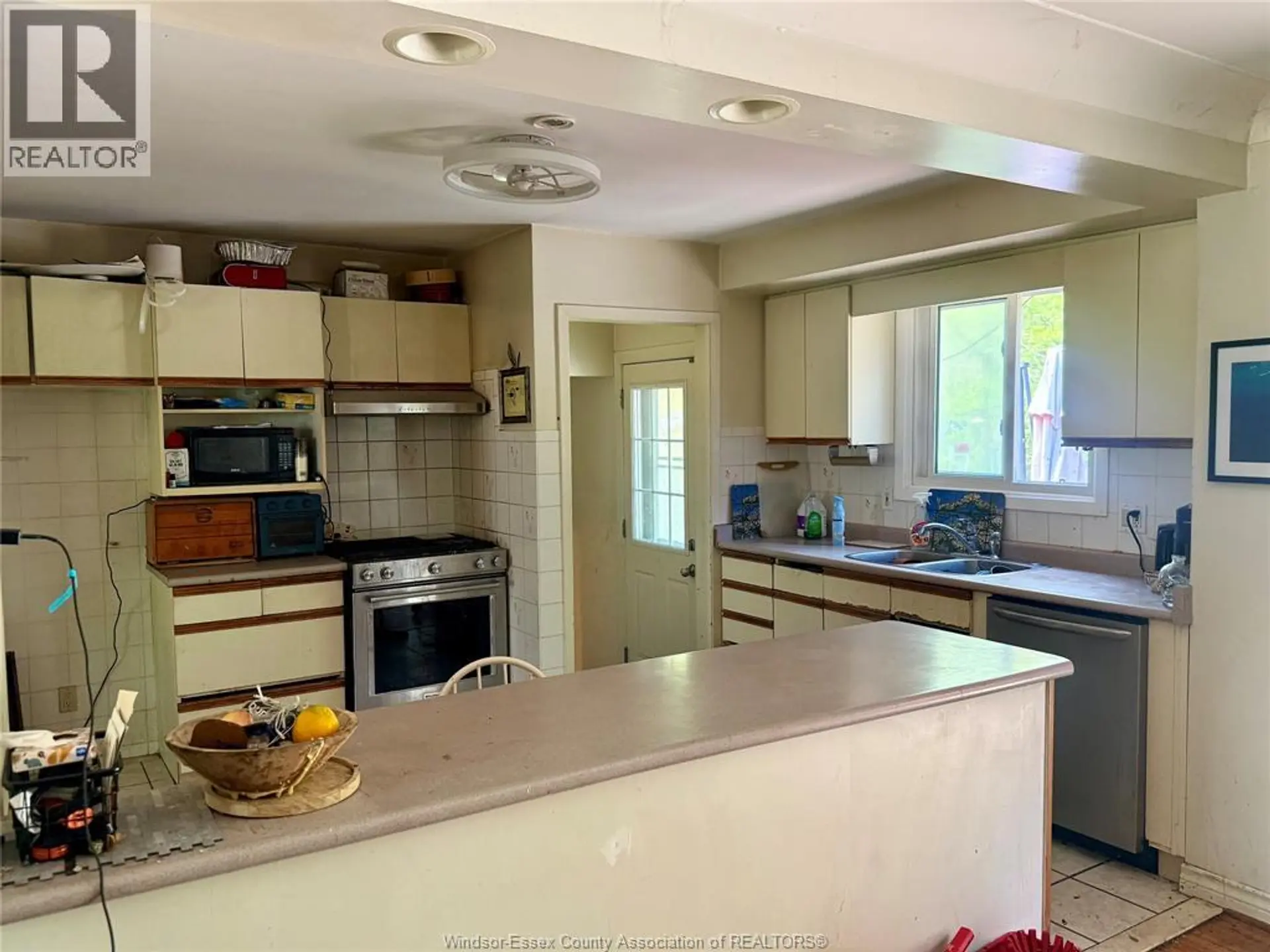 2240 BONDY AVENUE - Image 6