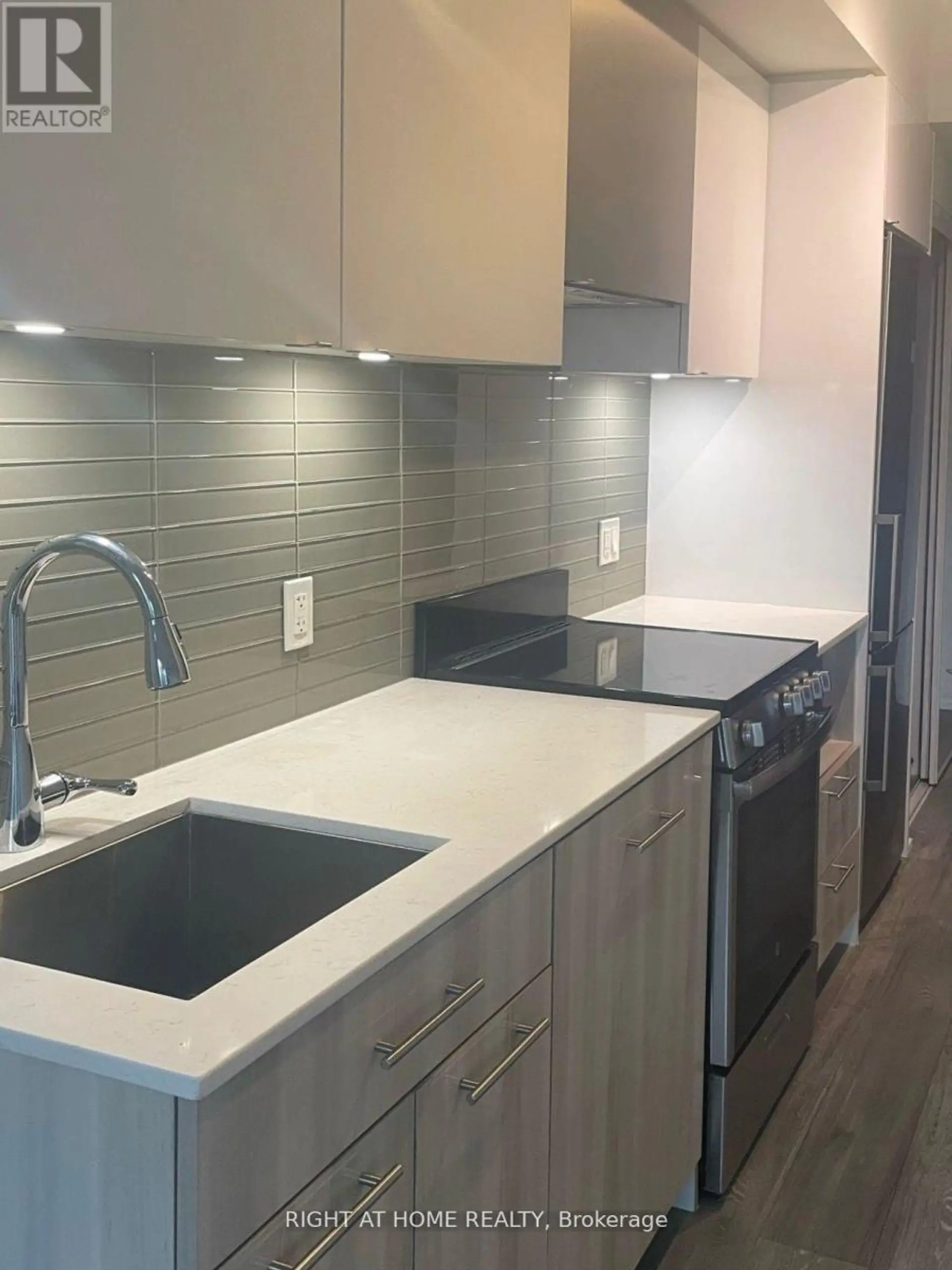 #501 251 JARVIS STREET - Image 5
