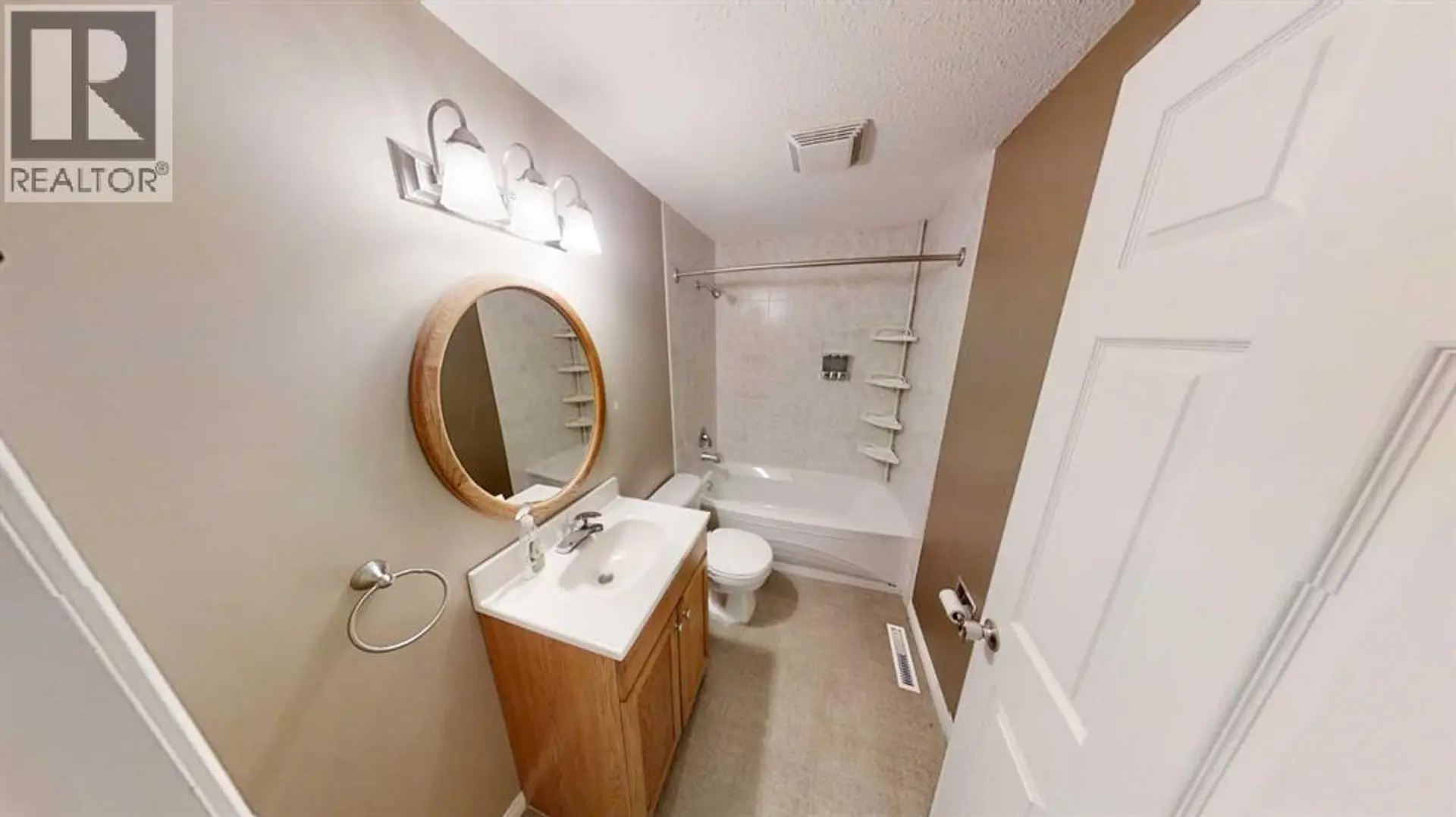 9319 103 Avenue - Image 6