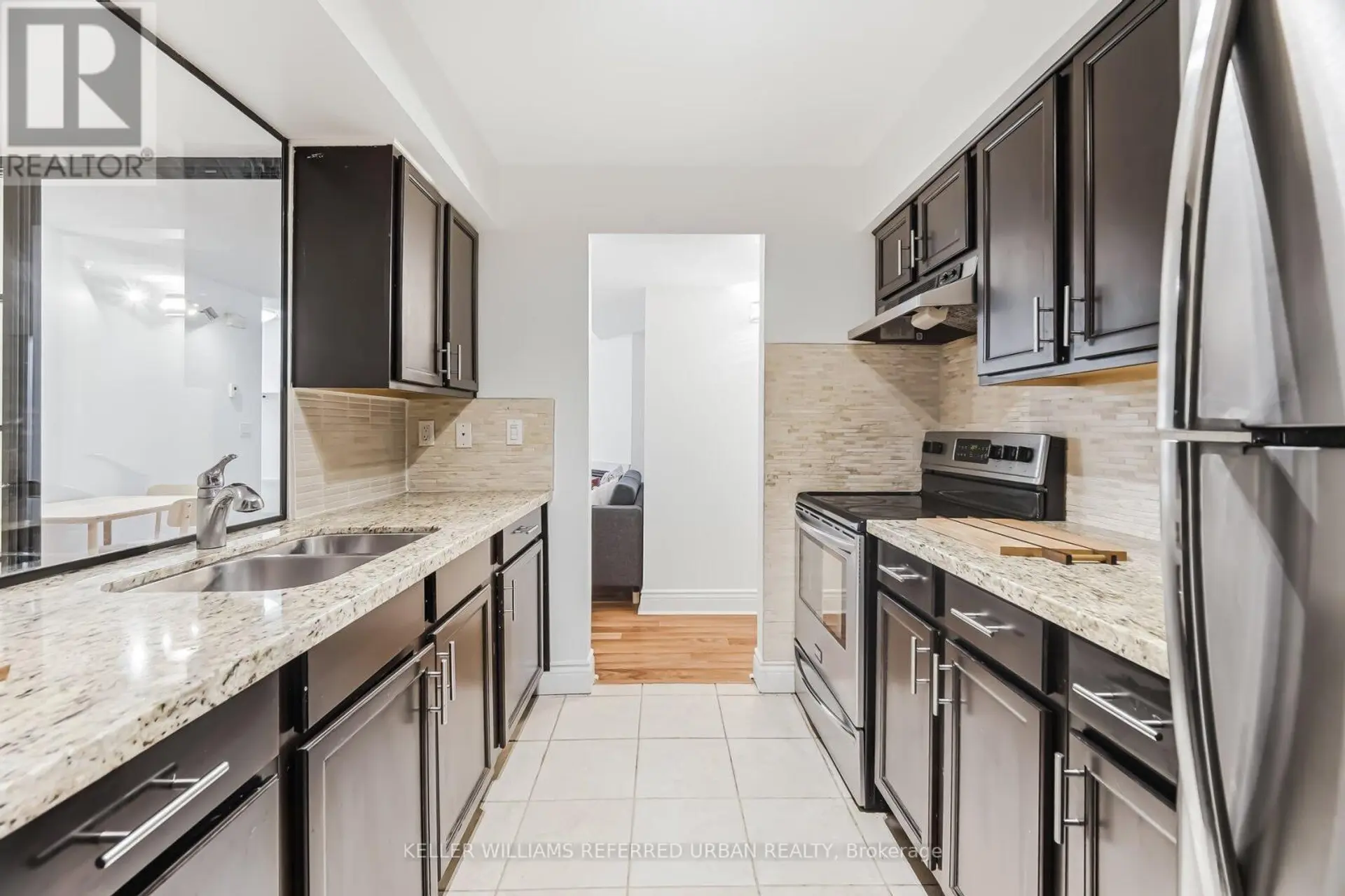 #25 83 LILLIAN STREET - Image 10