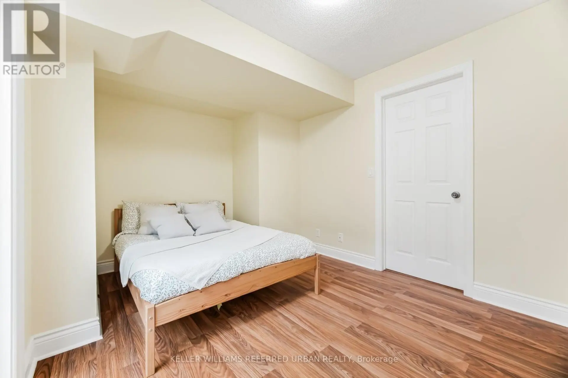 #25 83 LILLIAN STREET - Image 13