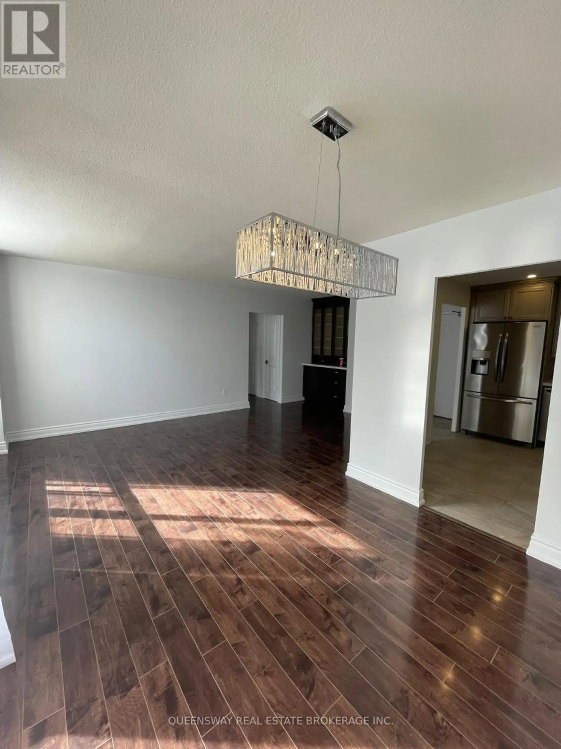 #504 10 EDGECLIFF GOLFWAY - Image 5