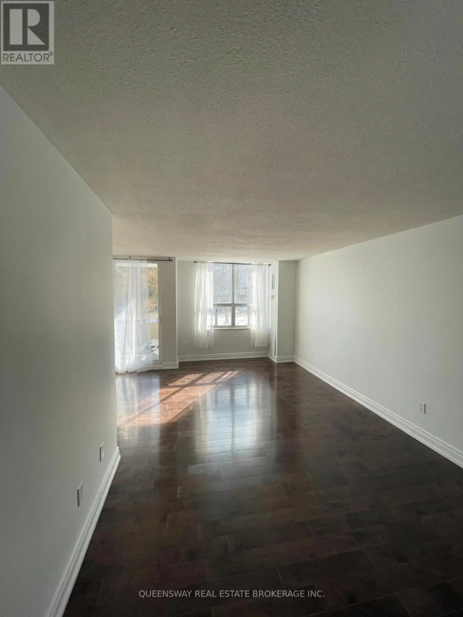 #504 10 EDGECLIFF GOLFWAY - Image 7