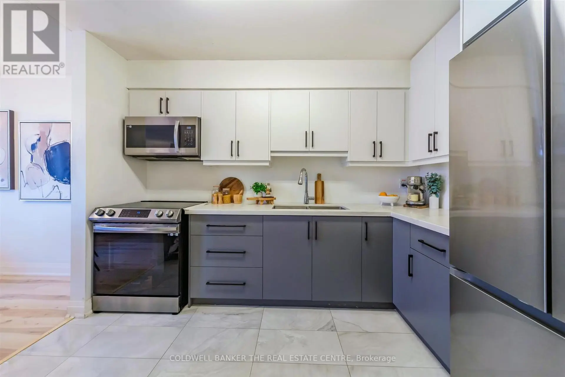 #1006 100 DUNDALK DRIVE - Image 12