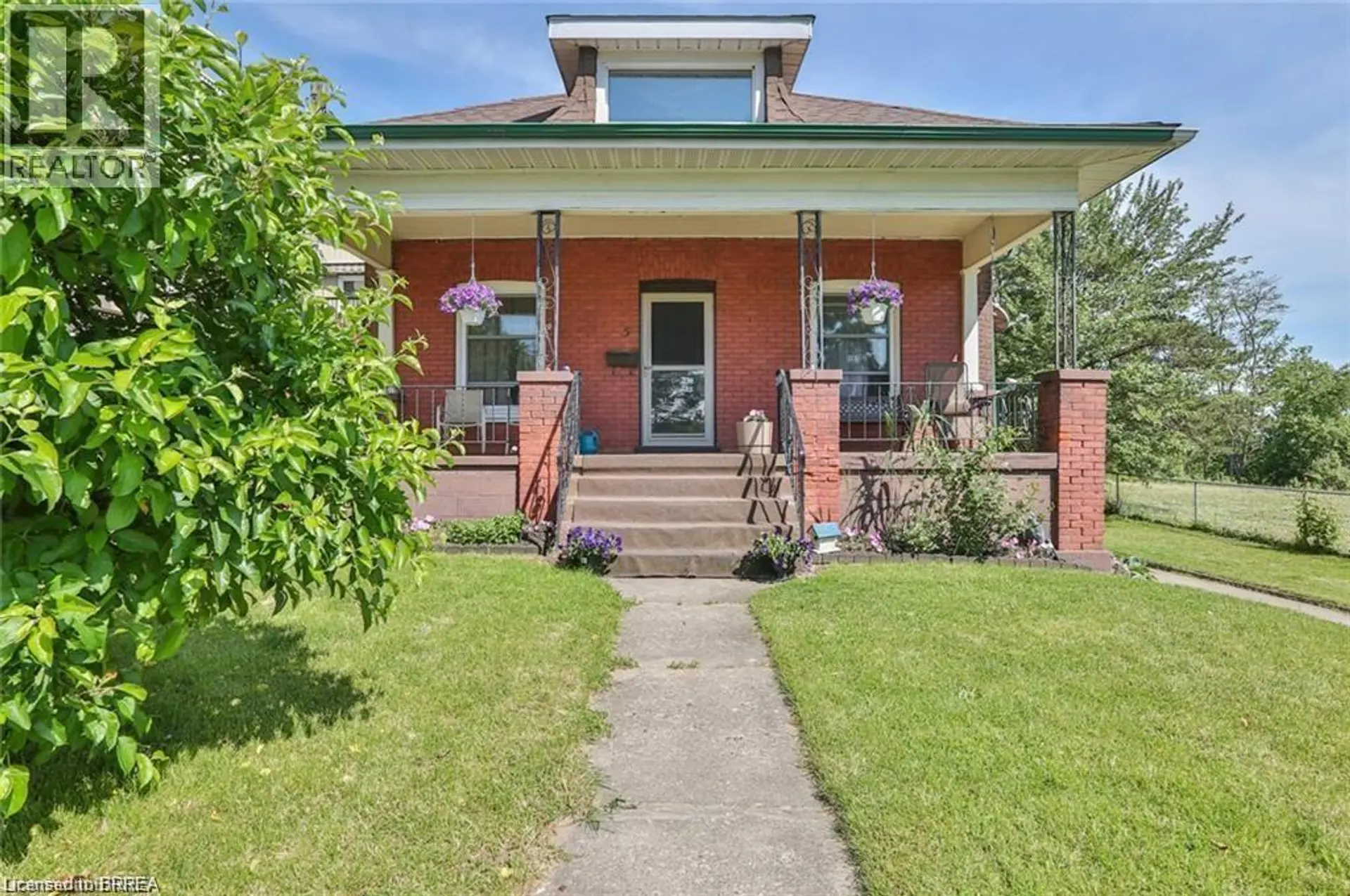 5 CLOVERDALE Avenue - Image 2