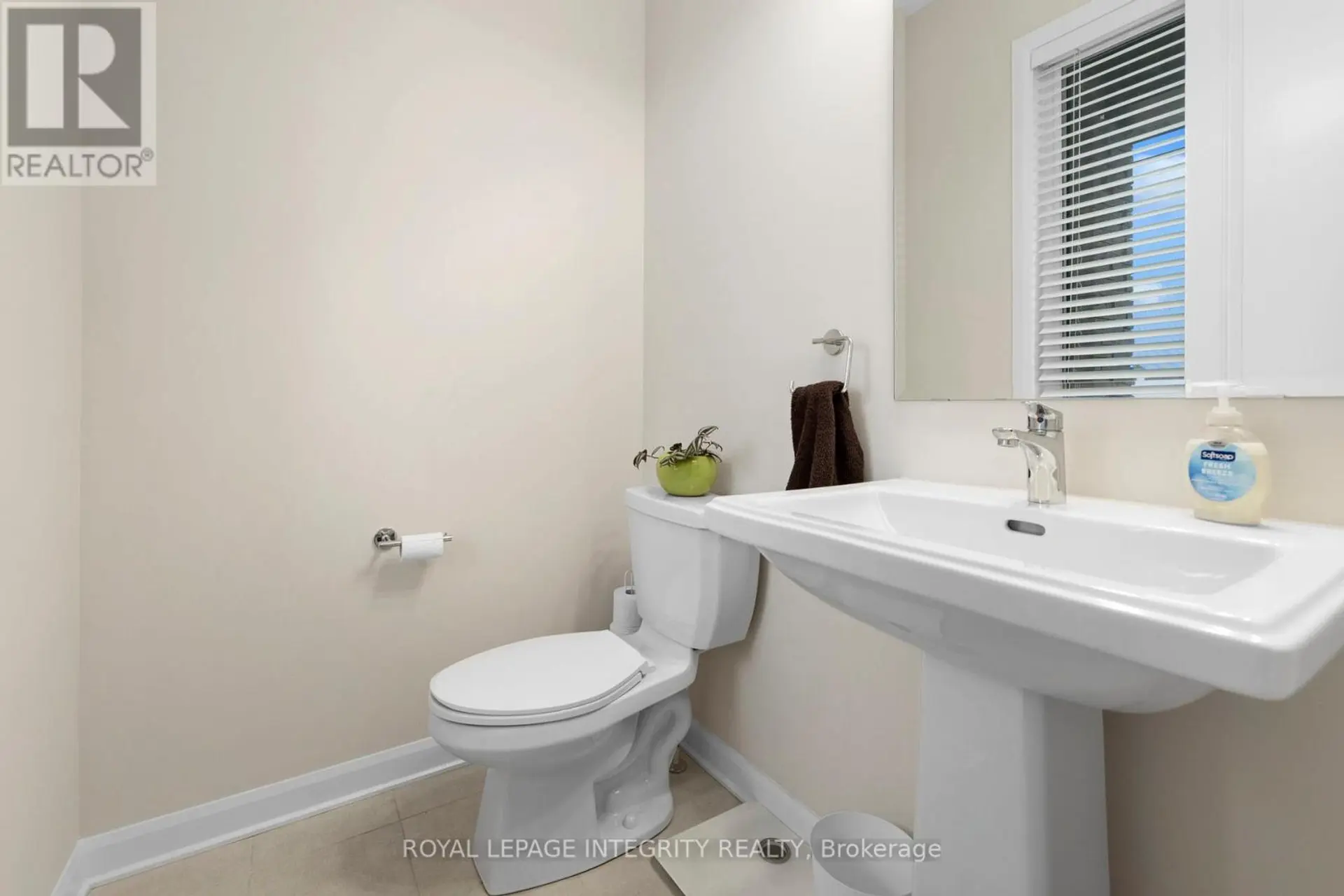 142 SHALLOW POND PLACE E - Image 3
