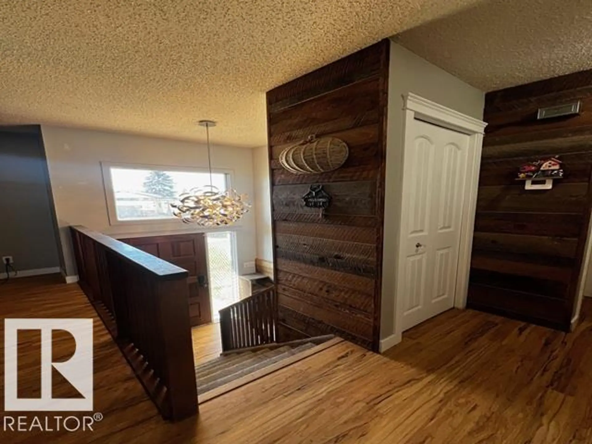 8804 29 AV NW - Image 5