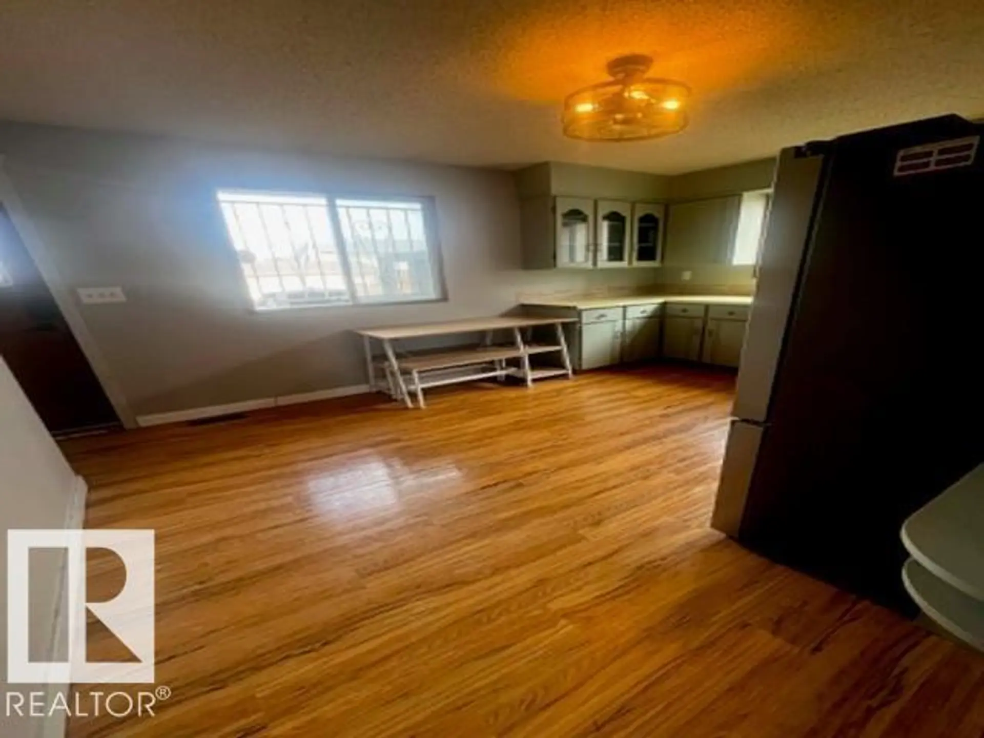 8804 29 AV NW - Image 8