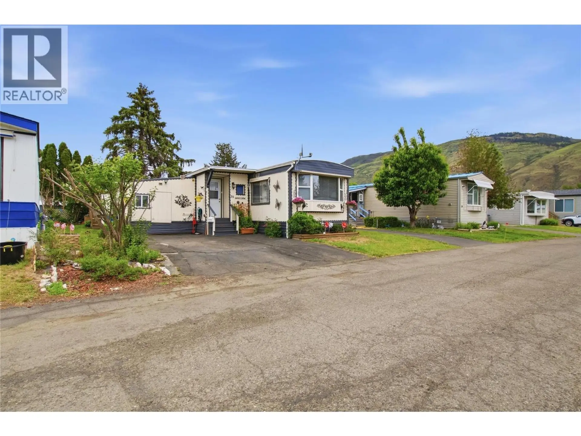 #55 2400 Oakdale Way - Image 2