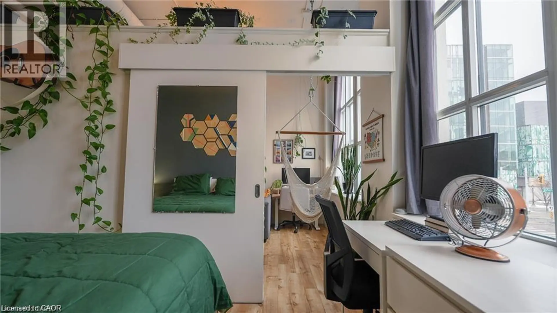 #226 410 KING Street W - Image 9