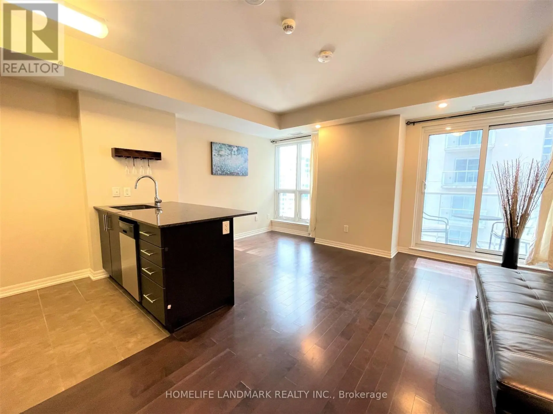#1908 195 BESSERER STREET - Image 4