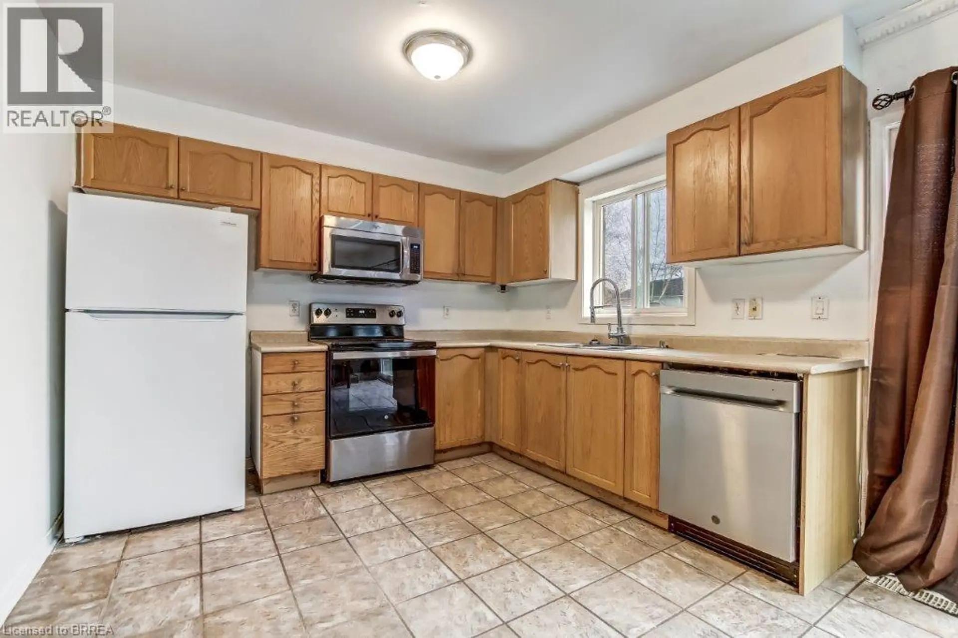 17 STOWE Terrace - Image 4