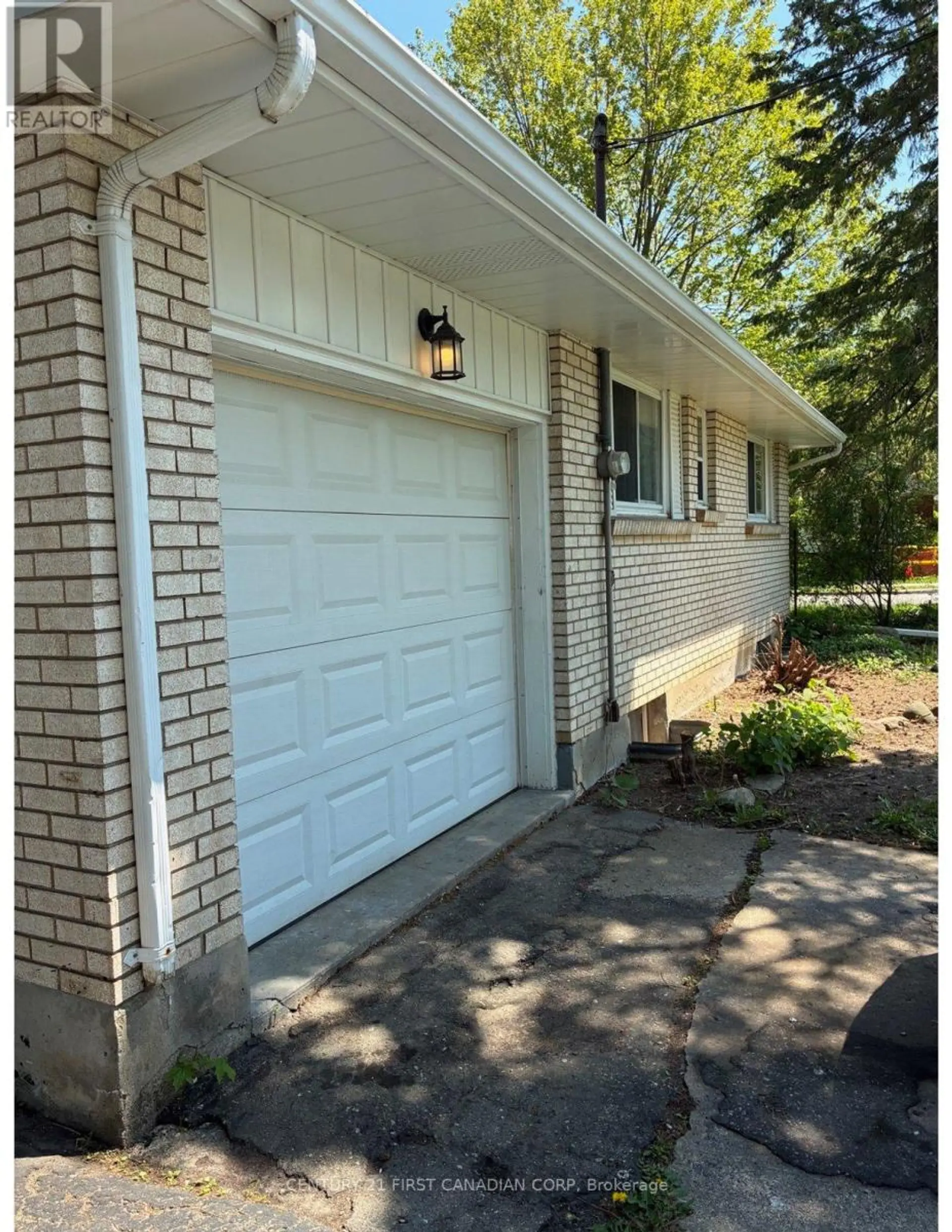 1294 HILLCREST AVENUE - Image 2