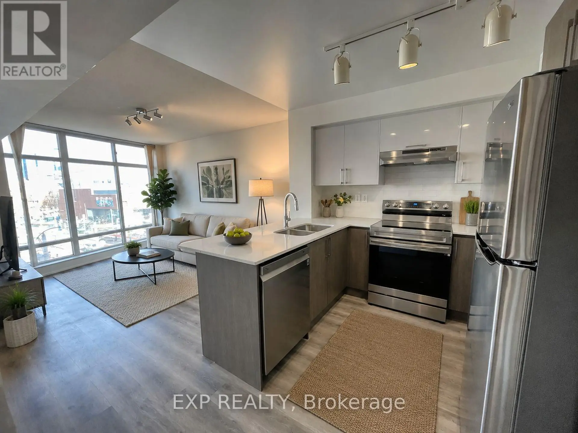 #306 650 QUEENS QUAY W - Image 3