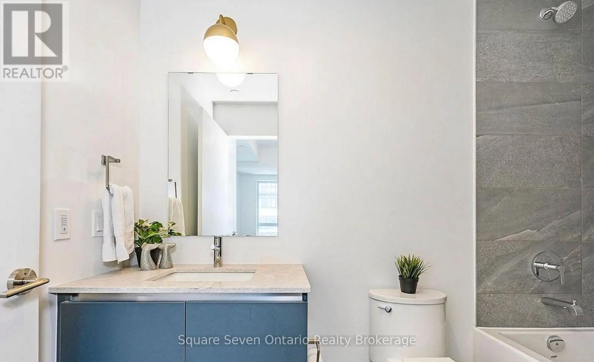 #820 395 DUNDAS STREET - Image 13
