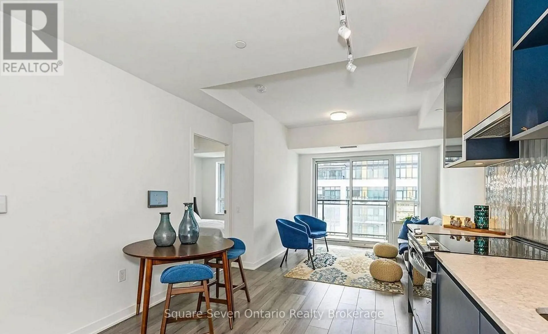#820 395 DUNDAS STREET - Image 6