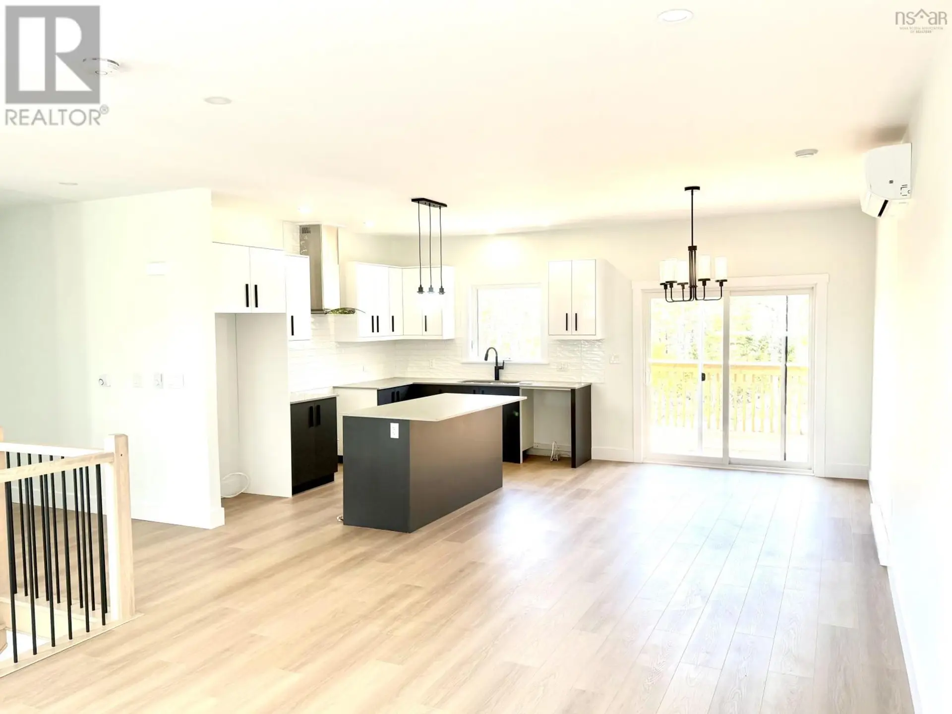 32 Raihaven Lane - Image 1