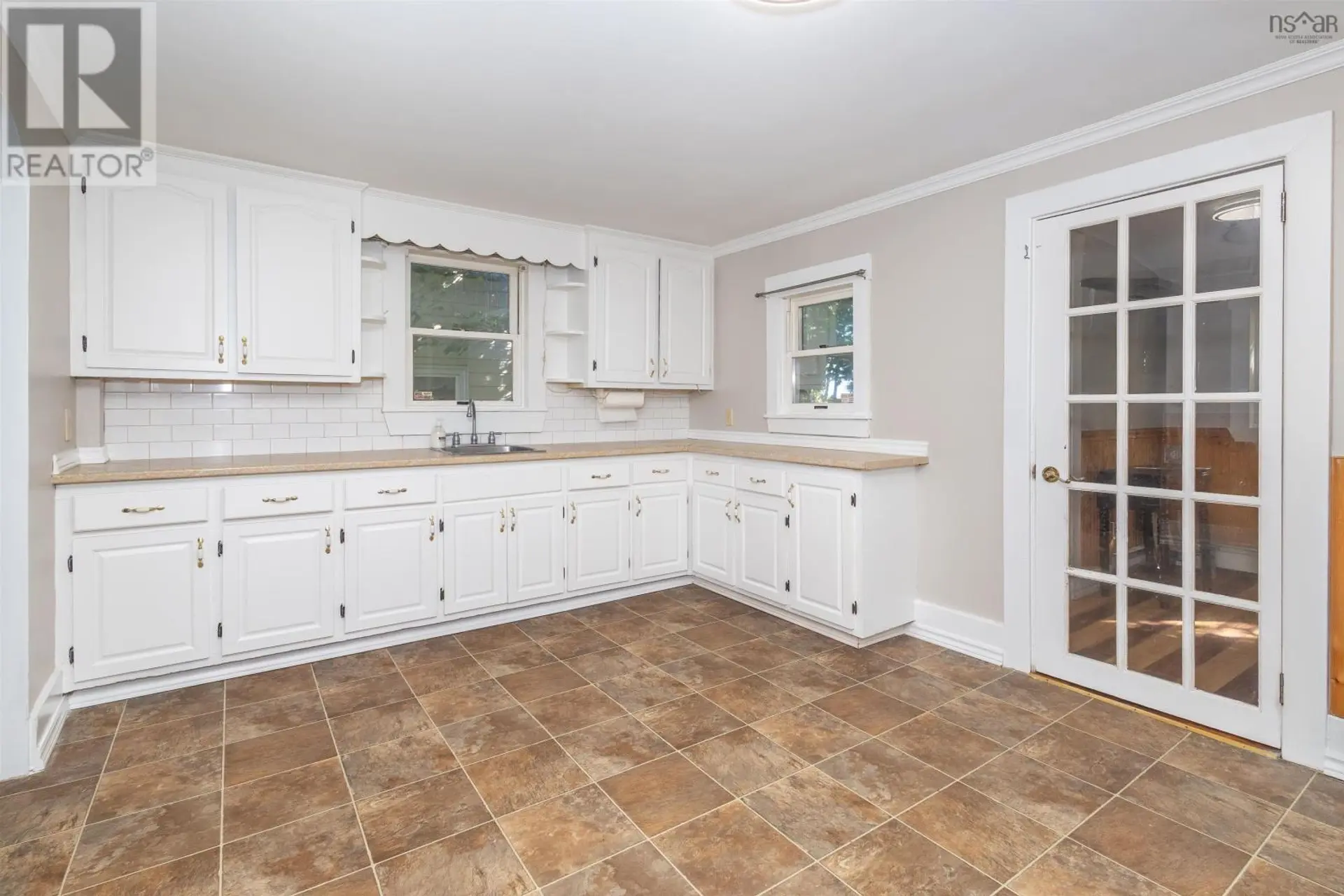 120-124 Colby Street - Image 4