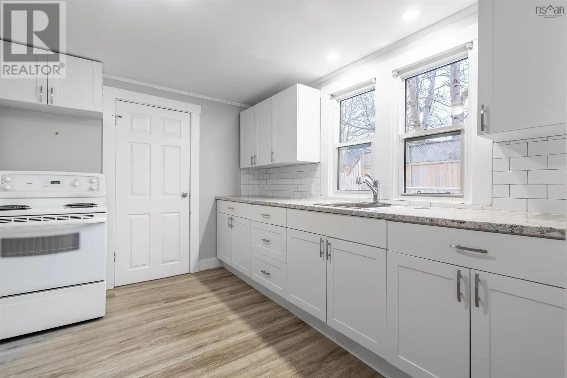 120-124 Colby Street - Image 13
