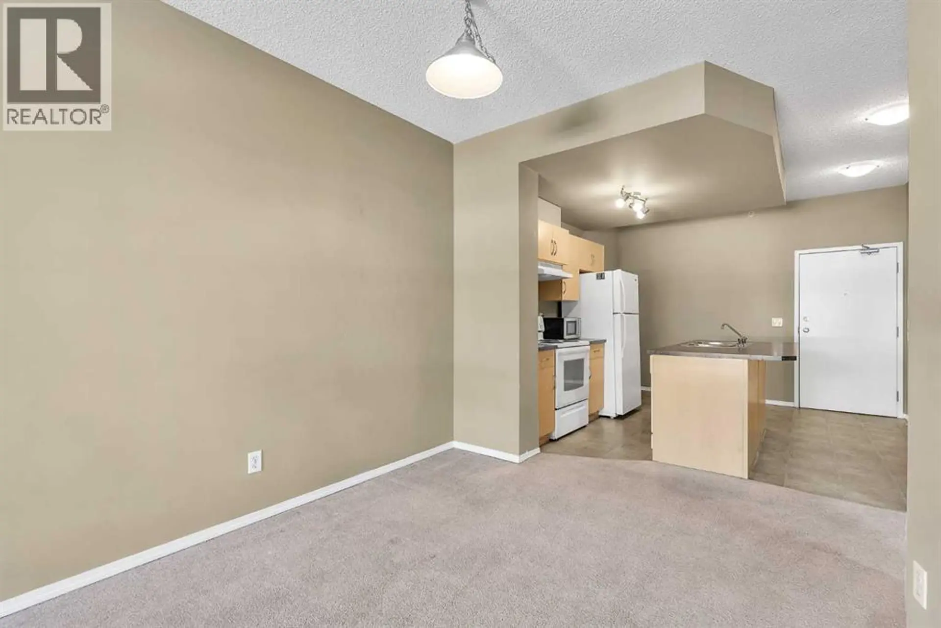 #1103 73 Erin Woods Court SE - Image 6