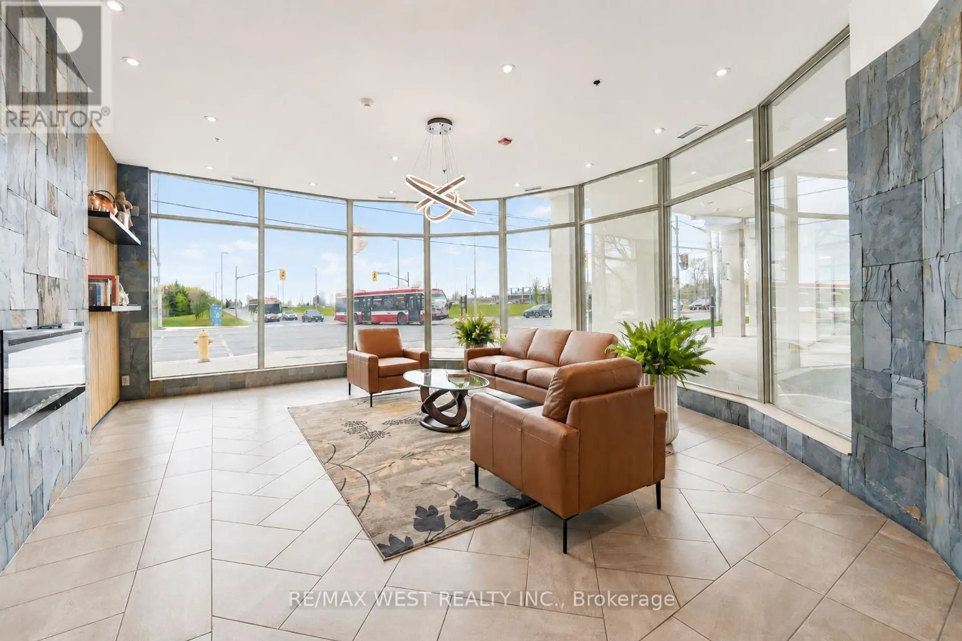 #208 1030 SHEPPARD AVENUE W - Image 2