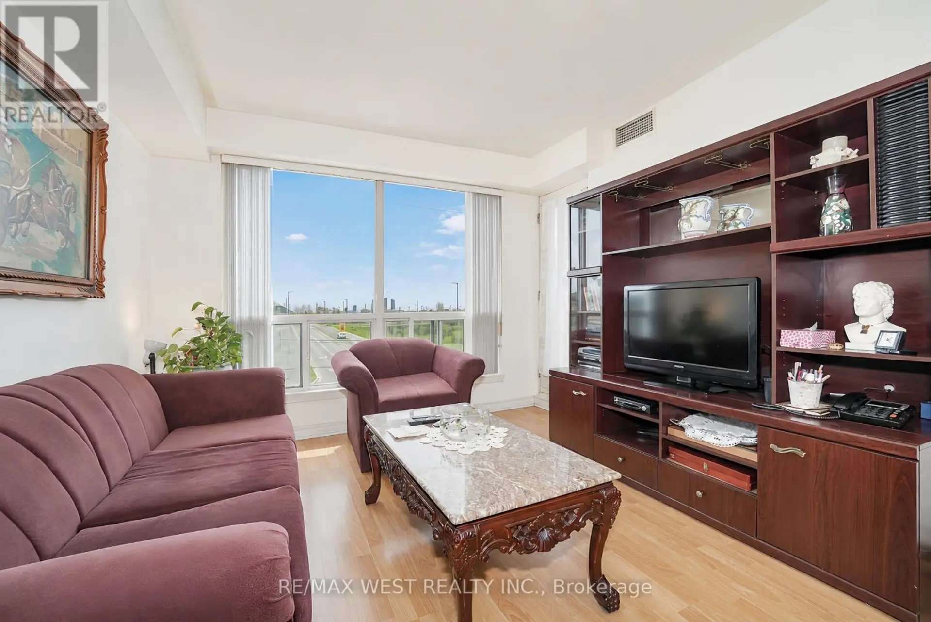 #208 1030 SHEPPARD AVENUE W - Image 4