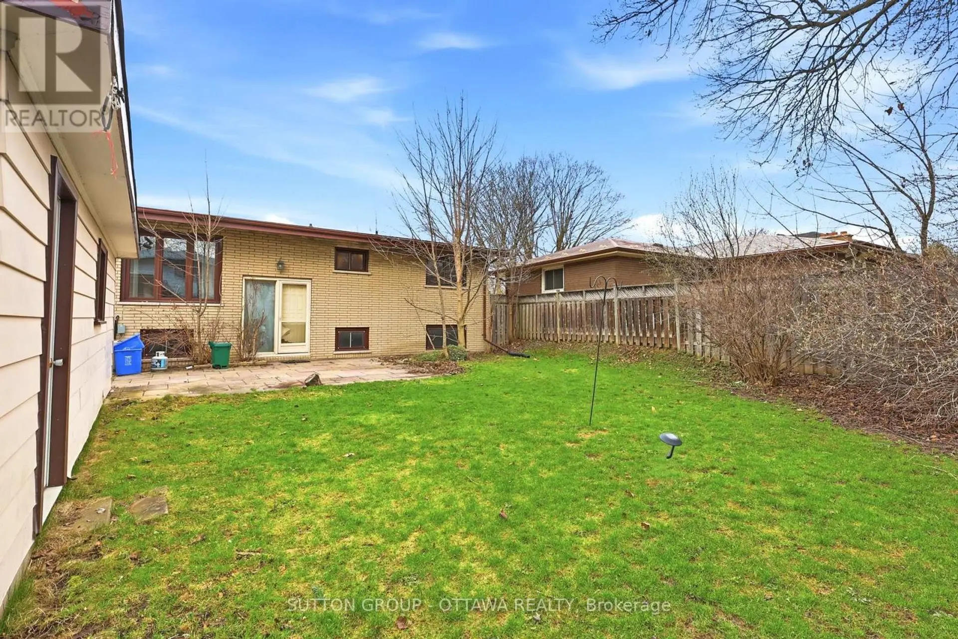 301 CENTRAL PARK BOULEVARD N - Image 19