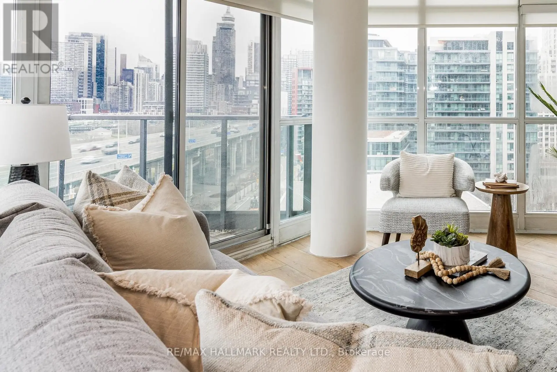 #1120 231 FORT YORK BOULEVARD - Image 9