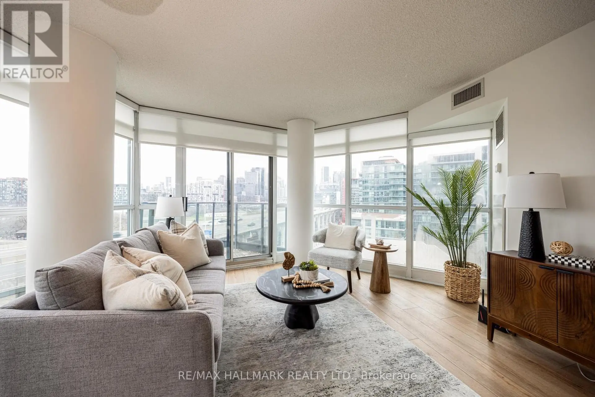 #1120 231 FORT YORK BOULEVARD - Image 8